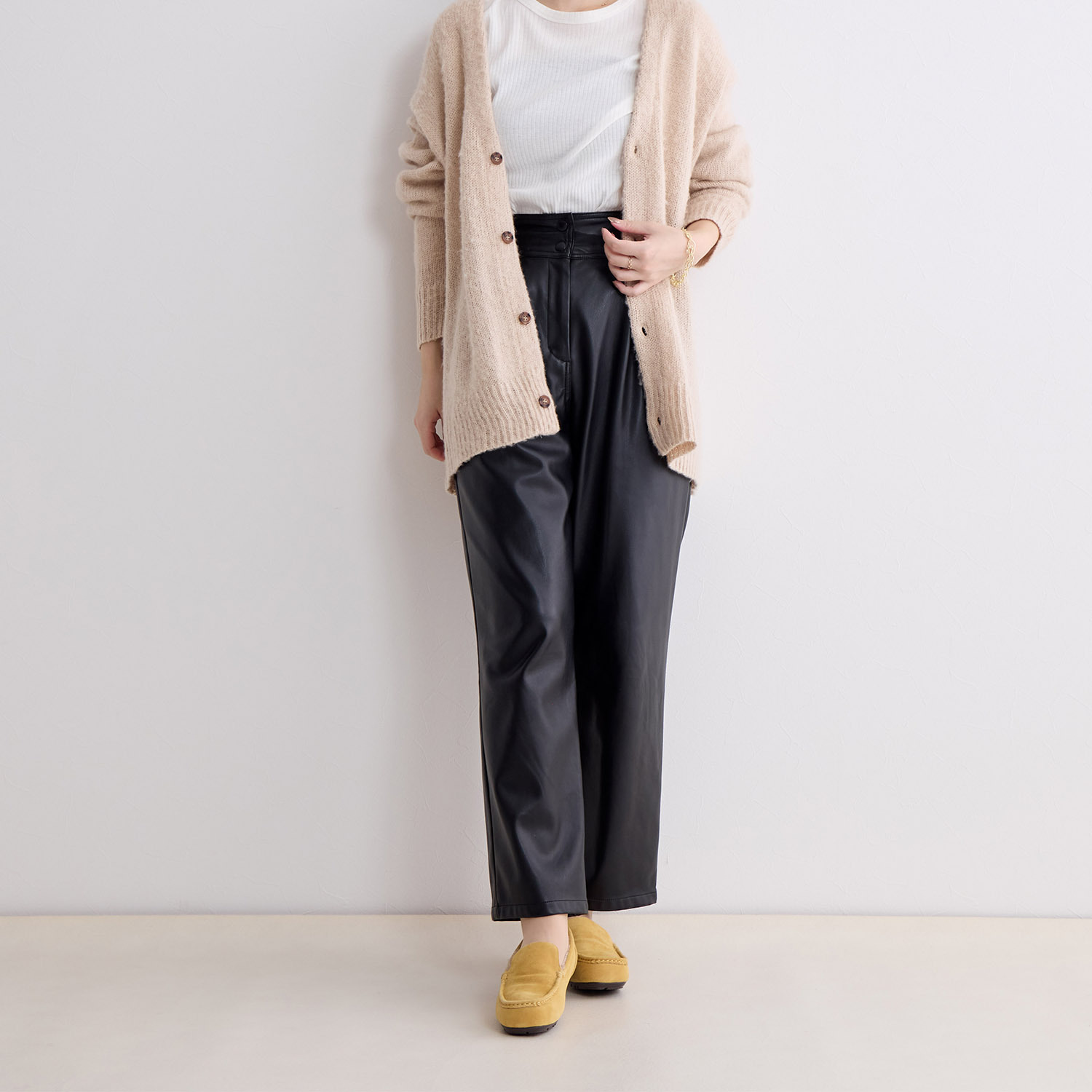 卑弥呼 はっ水シープレザー ＮＥＷ フレキシブルライトソール ふわふわモカシン