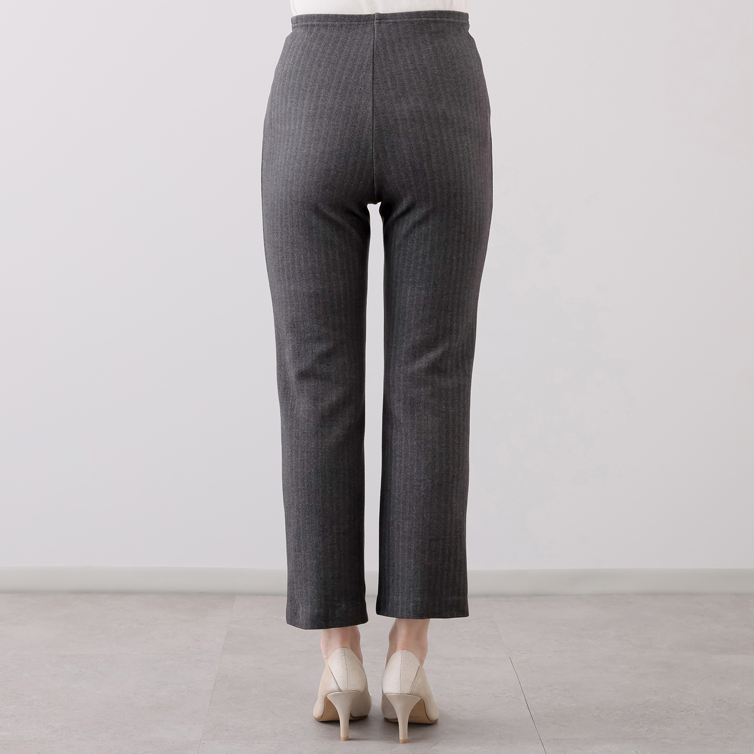 上質ごこち 尾州のこだわり ＭＩＹＡＢＩ ヘリンボーンジャガード あたたかストレートパンツ ＜股下６４ｃｍ＞