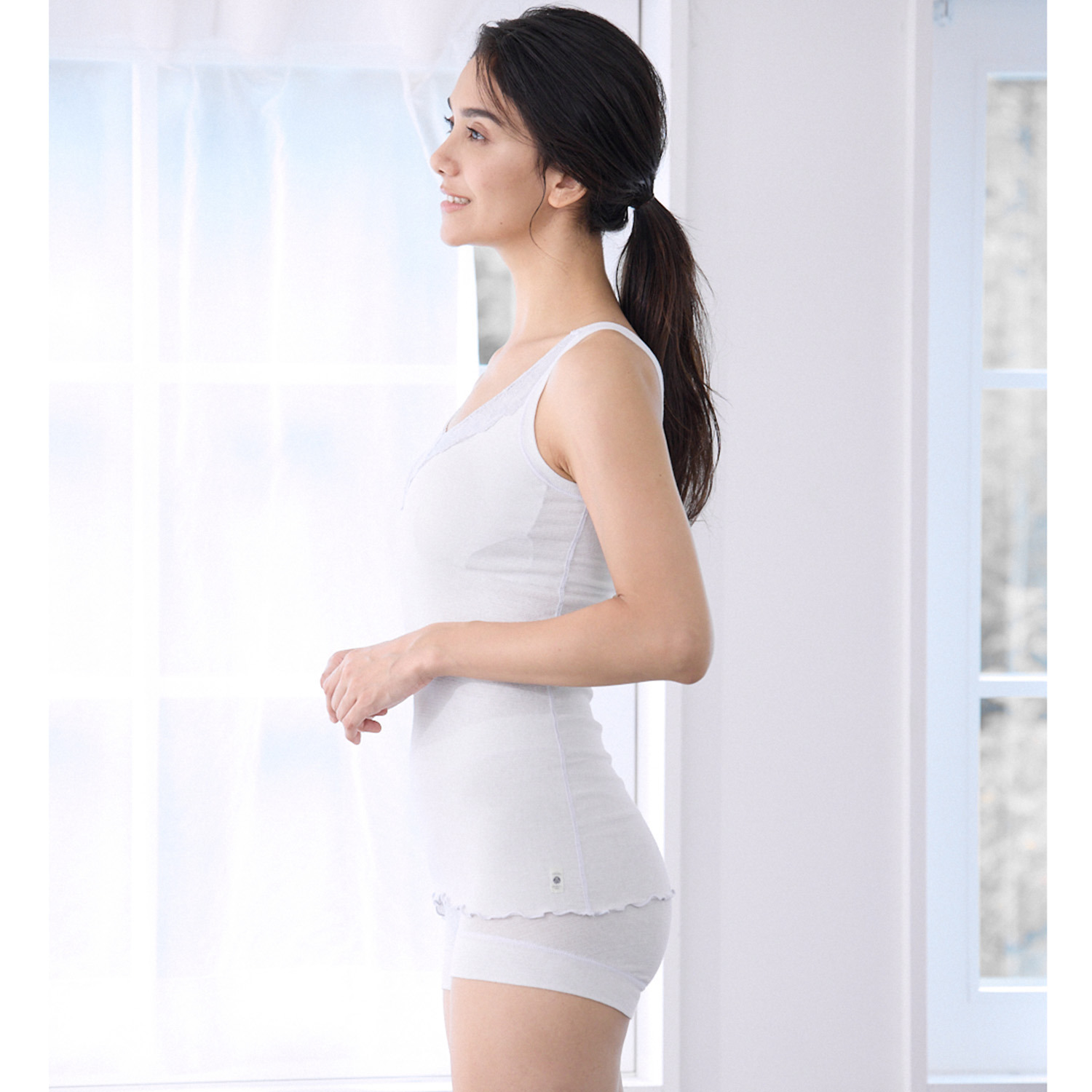 丸福ガーゼ 吸水速乾・抗菌防臭 綿モダール混 カップ付Ｖネック レーシータンクトップ