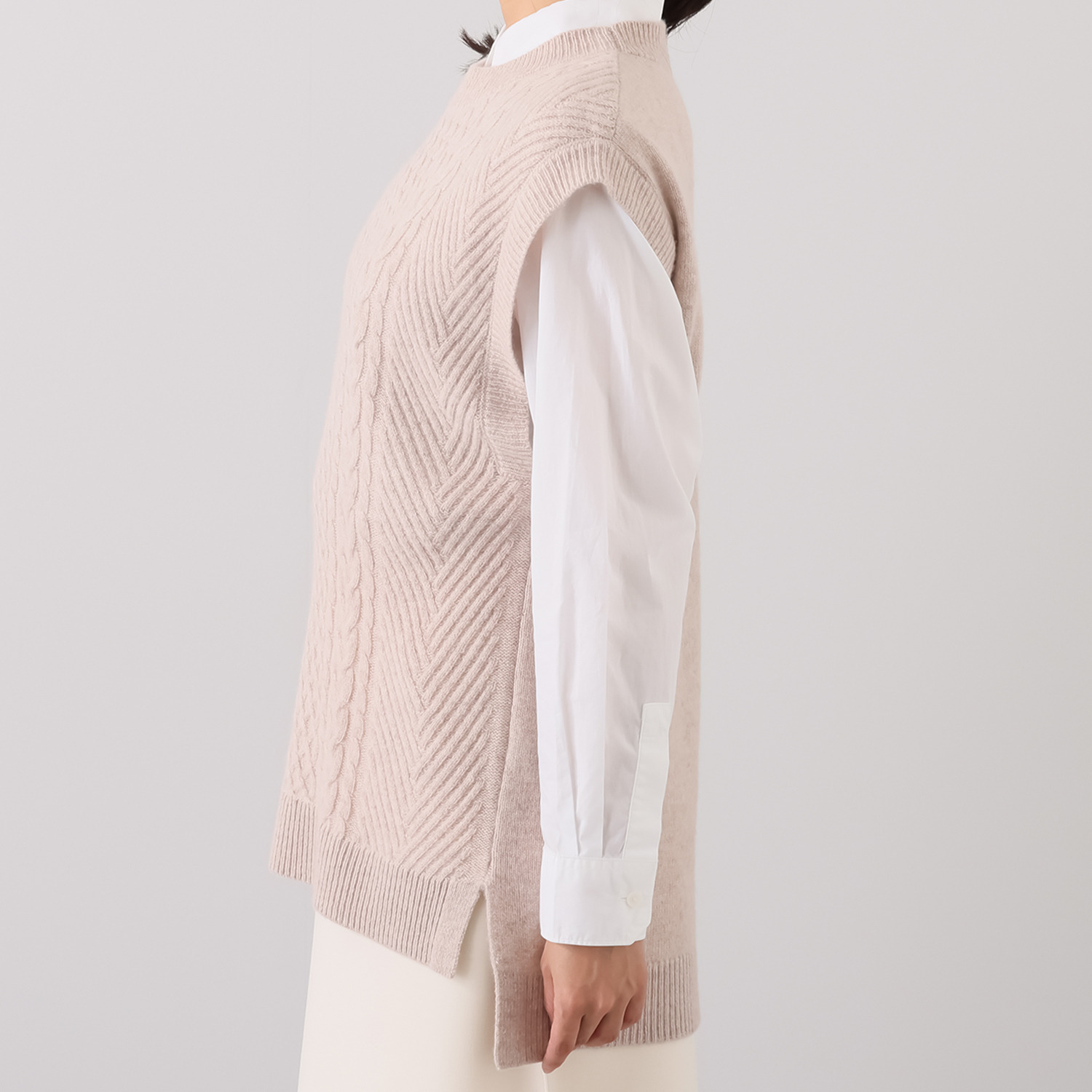 ルナリア ラムウール混 地柄ニットベスト