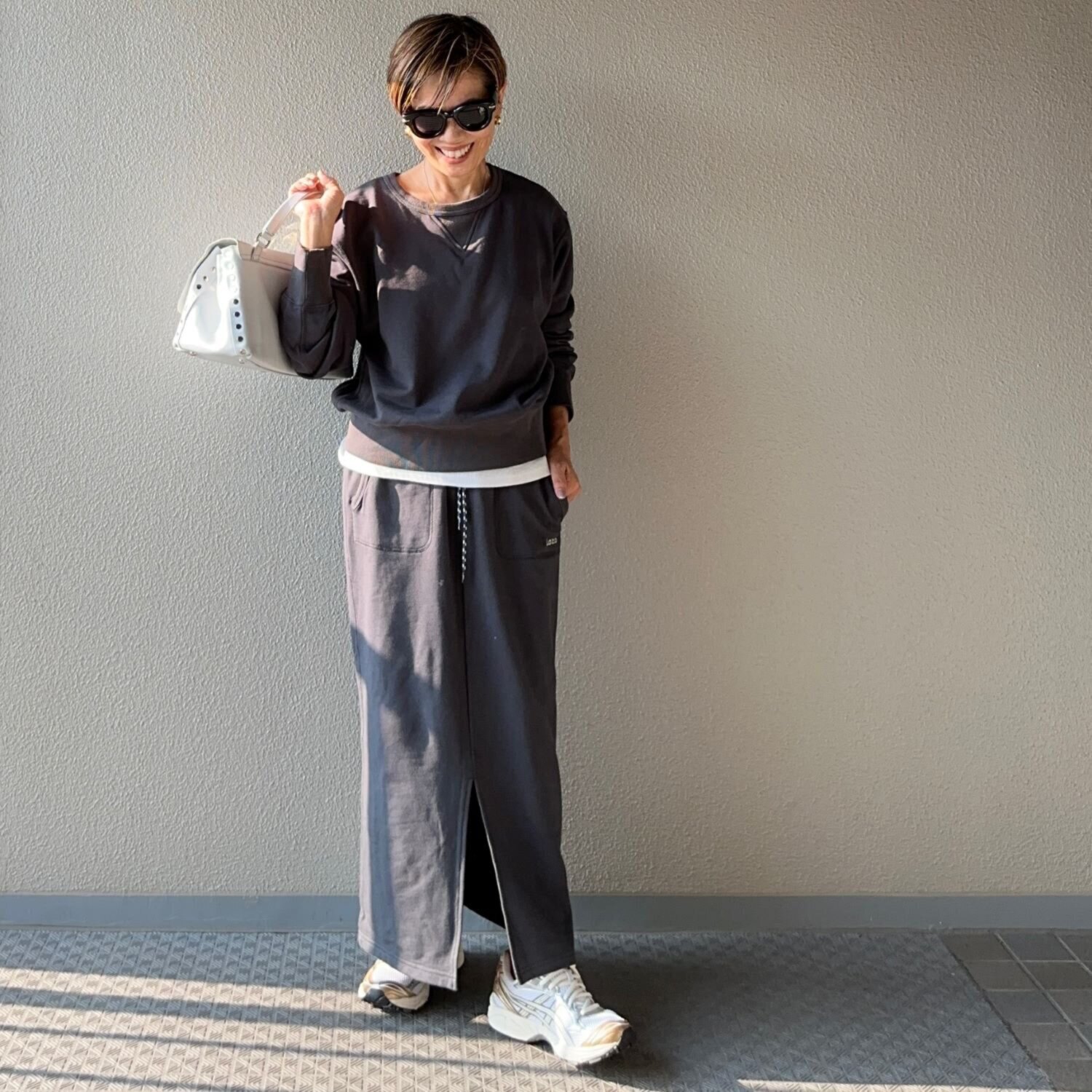 ラソエヌサーティスリー ディグリーズ 裏毛 ロゴ刺しゅうアクセント タイトスカート