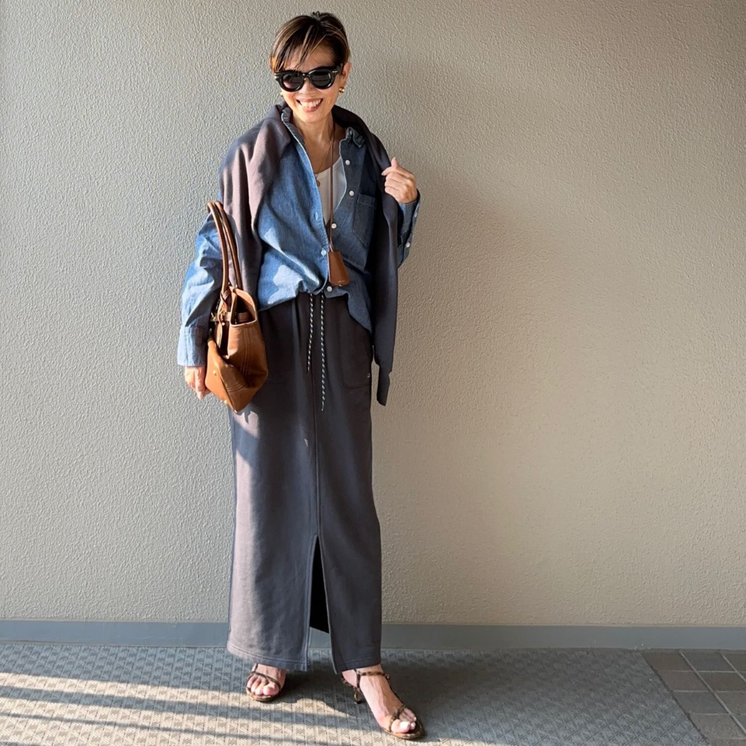 ラソエヌサーティスリー ディグリーズ 裏毛 ロゴ刺しゅうアクセント タイトスカート