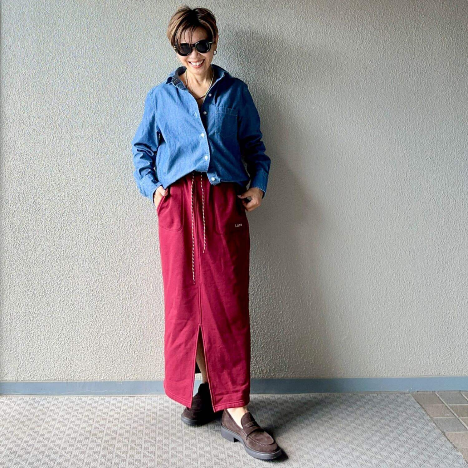 ラソエヌサーティスリー ディグリーズ 肌触りと通気性が良い ナチュラルな風合い 襟のワンポイントロゴ シャンブレーデニムシャツ