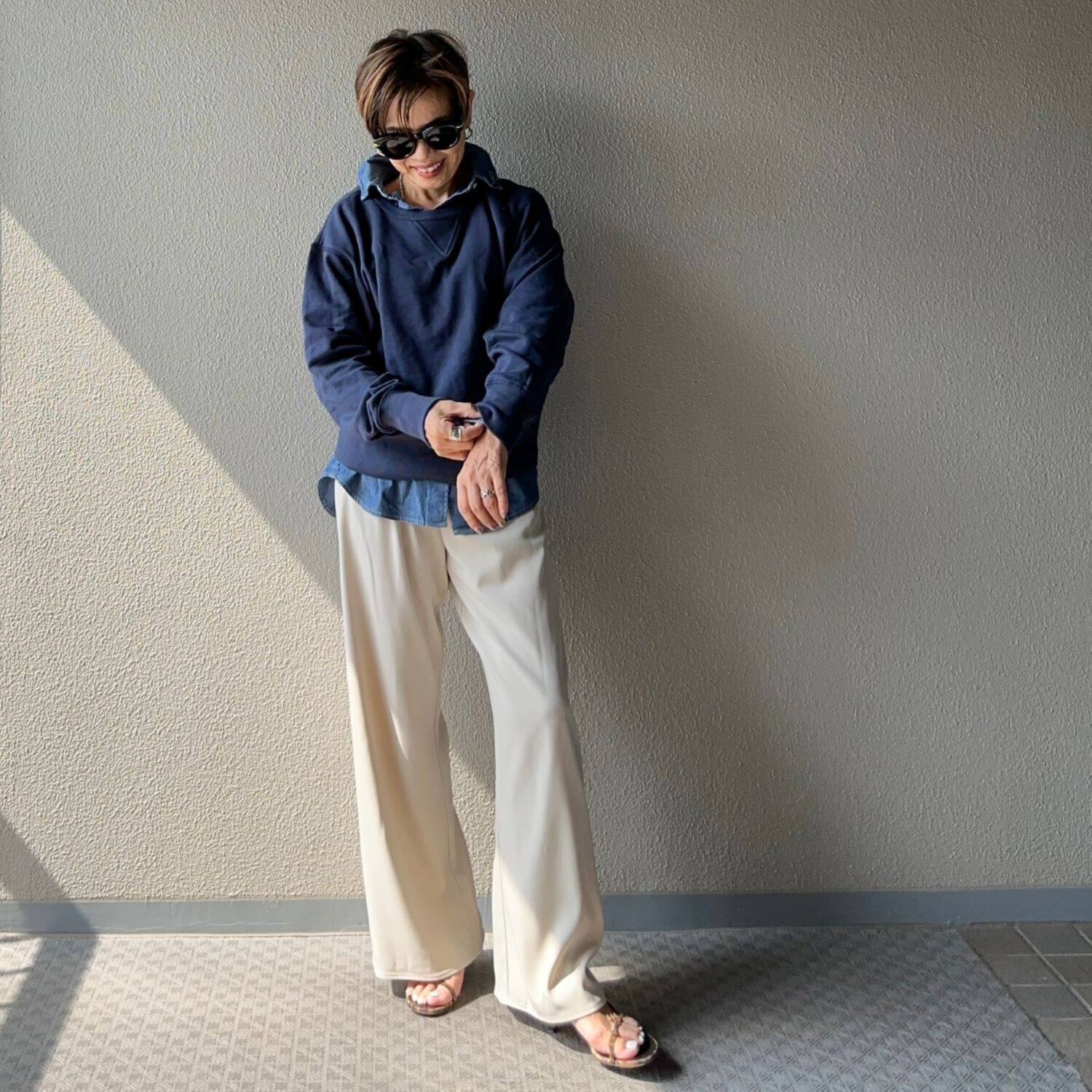 ラソエヌサーティスリー ディグリーズ 肌触りと通気性が良い ナチュラルな風合い 襟のワンポイントロゴ シャンブレーデニムシャツ