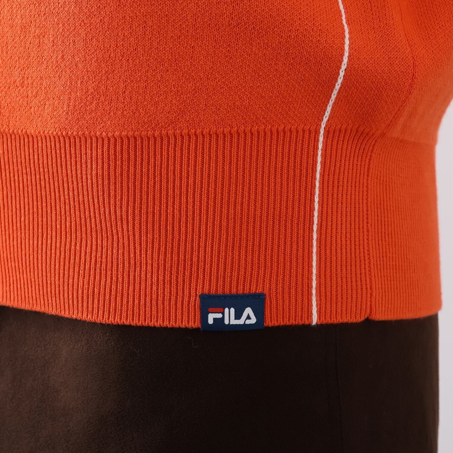 フィラ 吸光発熱する糸を使った あたたかモックネック ニットプルオーバー