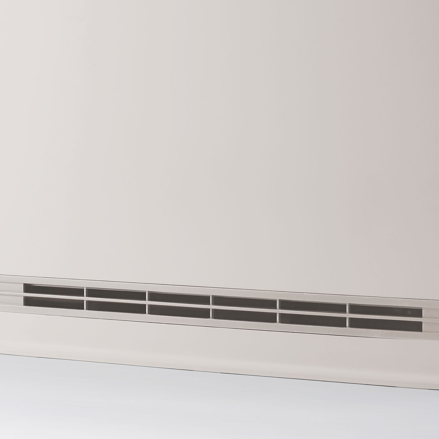 スリーアップ 節電／室温センサー付き 薄型設計なのに大風量 パネルセラミックヒーター スマートスリム ヒートワイド ＣＨ−Ｔ２４９７