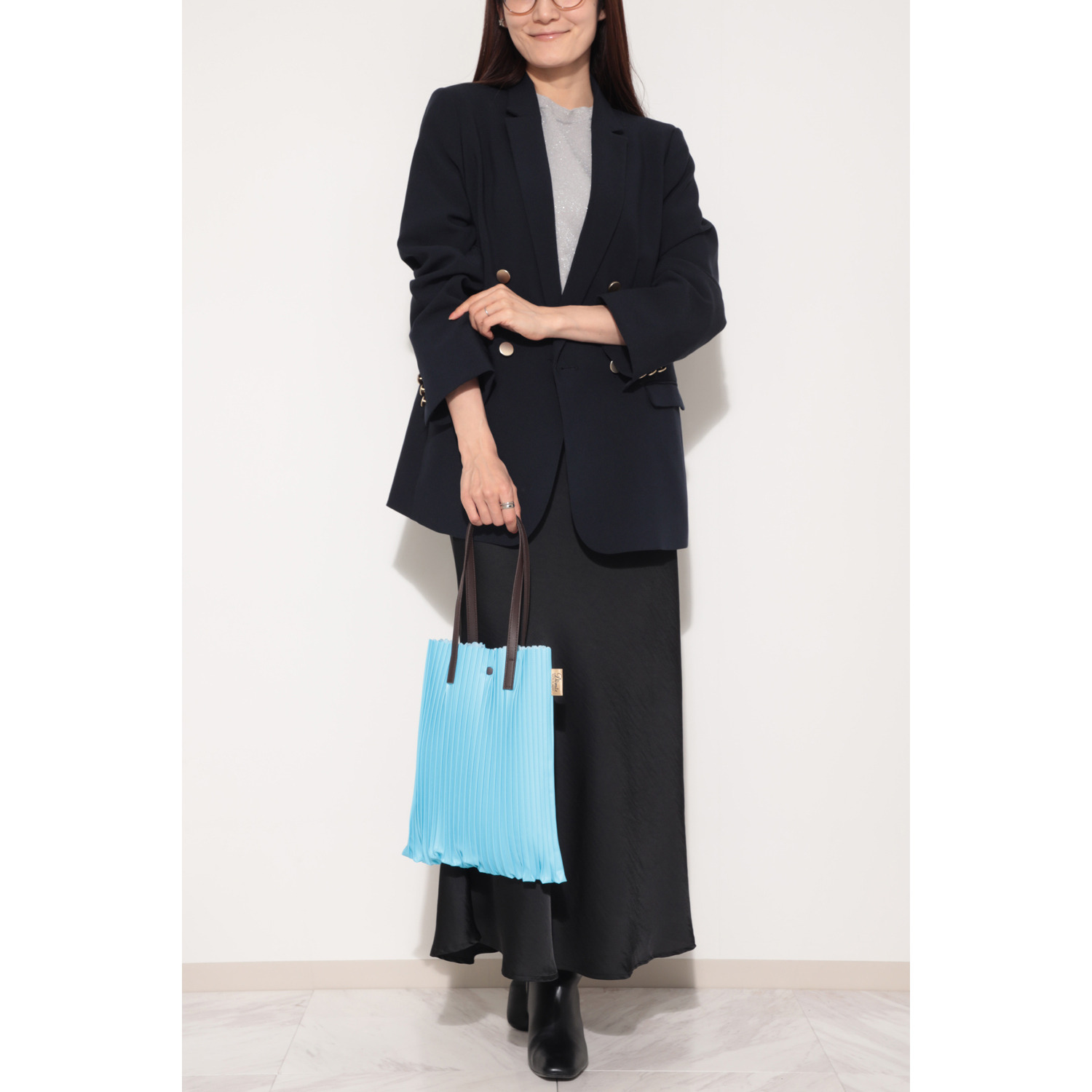 ディオニス 日本製　はっ水 スタイリッシュプリーツ 軽量バッグ＜Ｍ＞