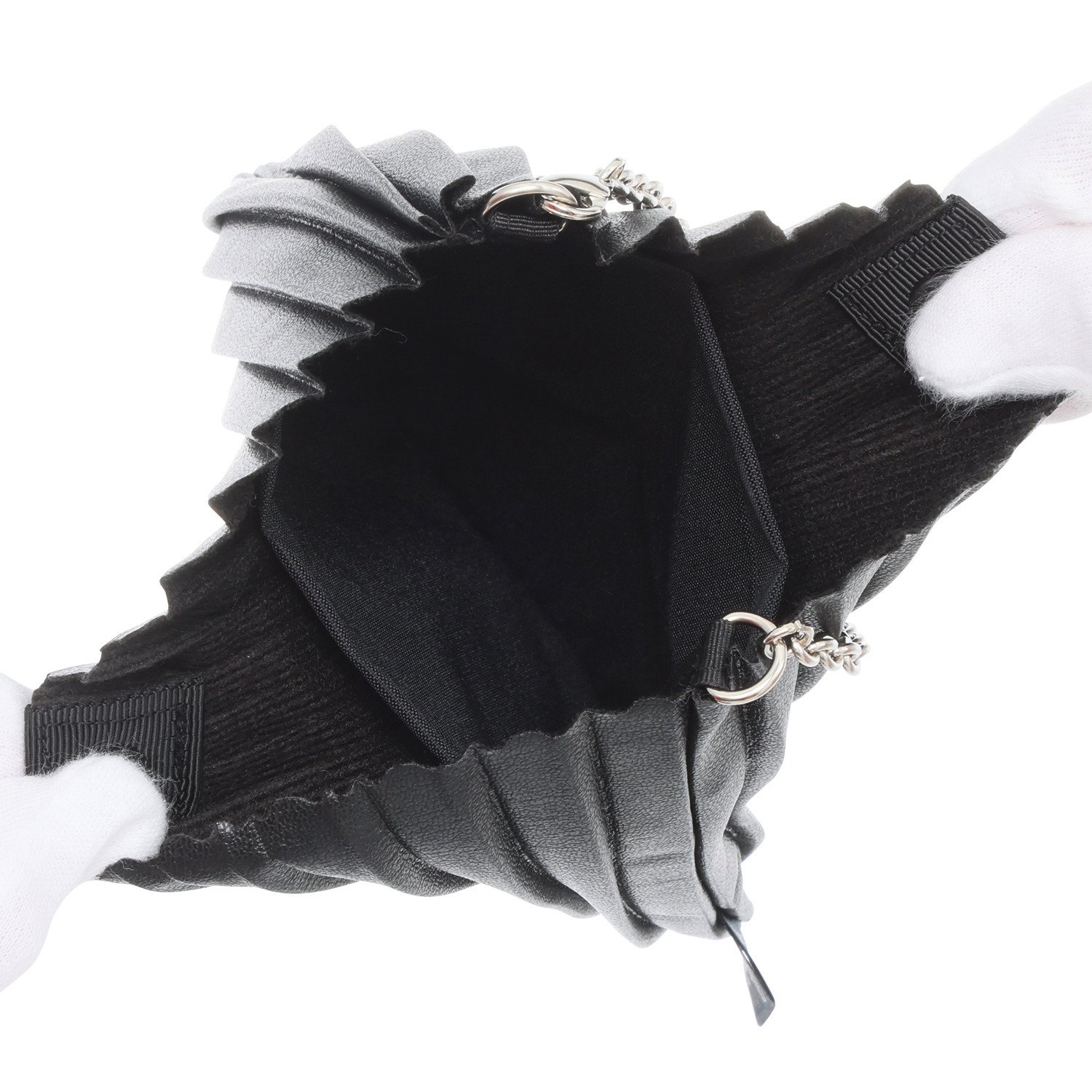 ディオニス 日本製　はっ水 スタイリッシュプリーツ 軽量ミニショルダーバッグ