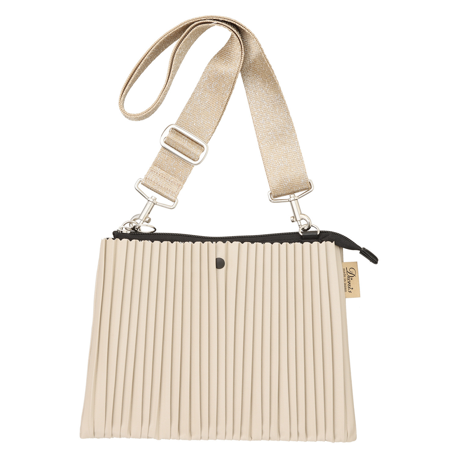 ディオニス 日本製　はっ水 スタイリッシュプリーツ シャイニーストラップ 軽量ショルダーバッグ