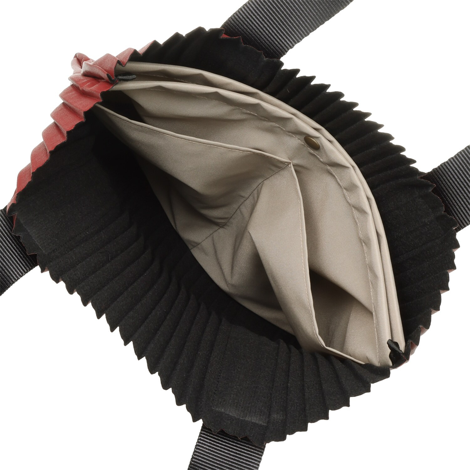 ディオニス 日本製　はっ水 スタイリッシュプリーツ シャイニーハンドル 軽量トートバッグ