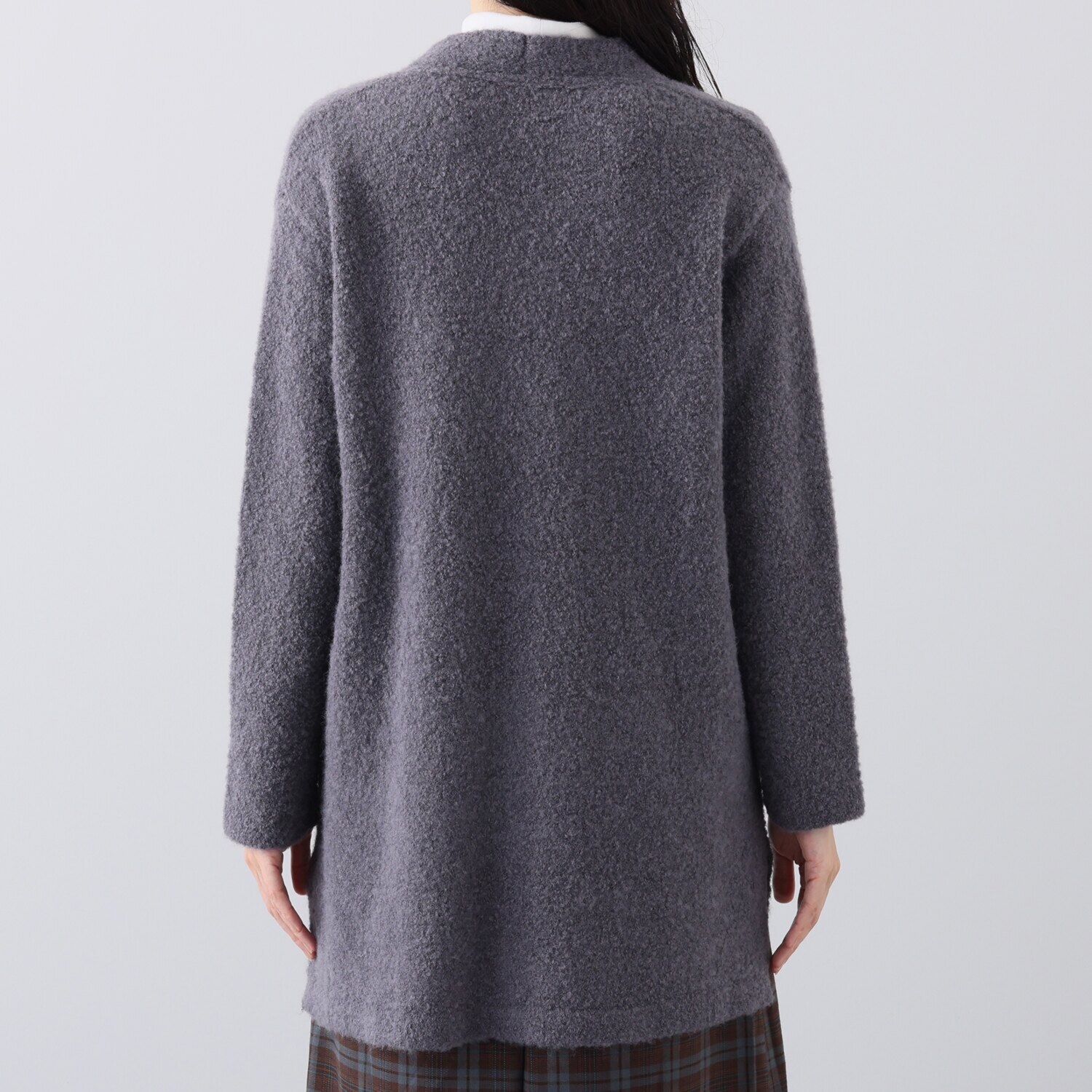 アズイズ　ビーマイセルフ バイ　ネイチャーズ ベビーアルパカ混ブークレ Ｖネックコーディガン