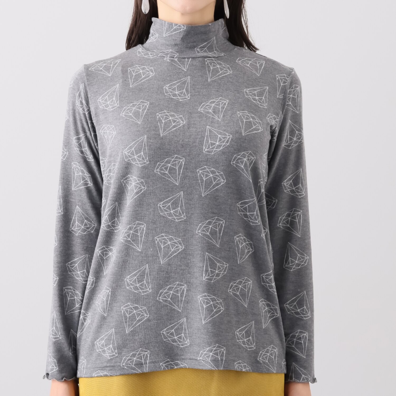 イヴァナ・ヘルシンキ オリジナルプリント モックネックプルオーバー