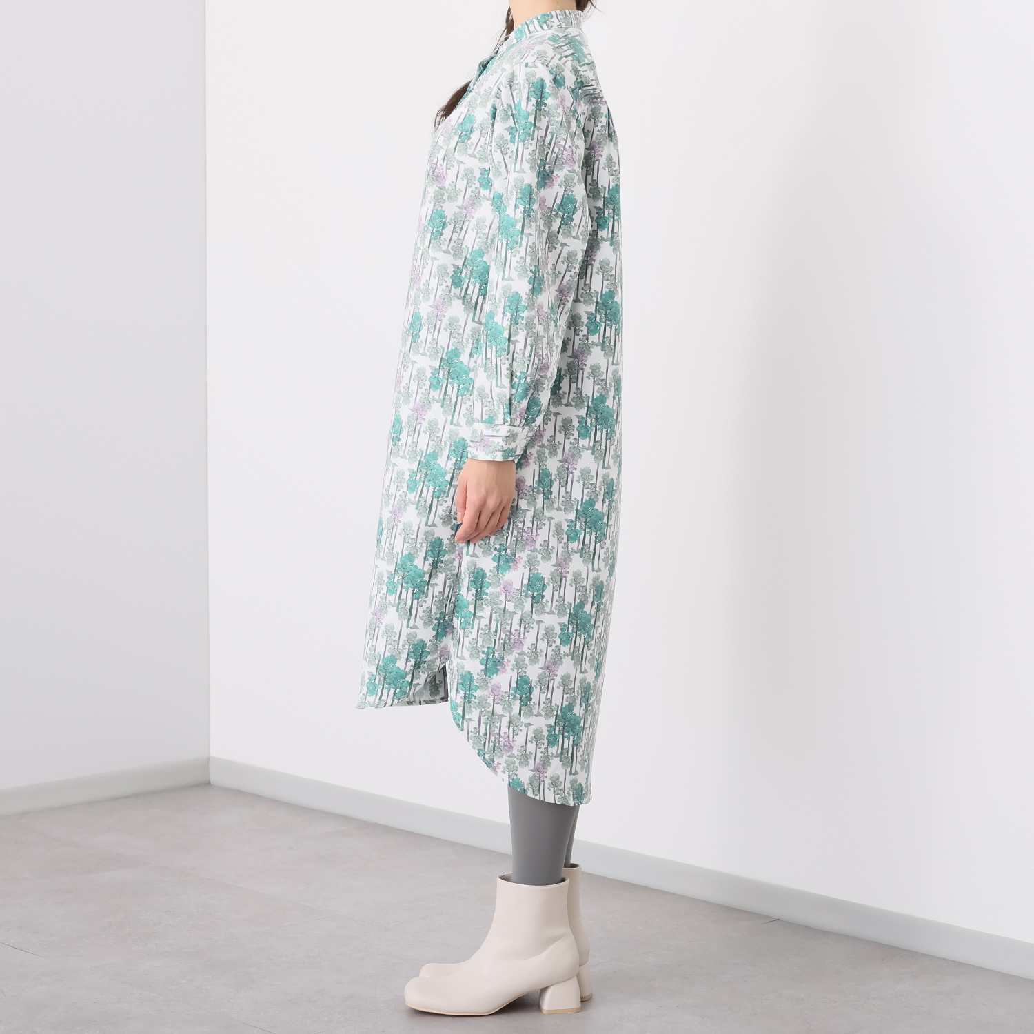 イヴァナ・ヘルシンキ オリジナルプリント シャツワンピース