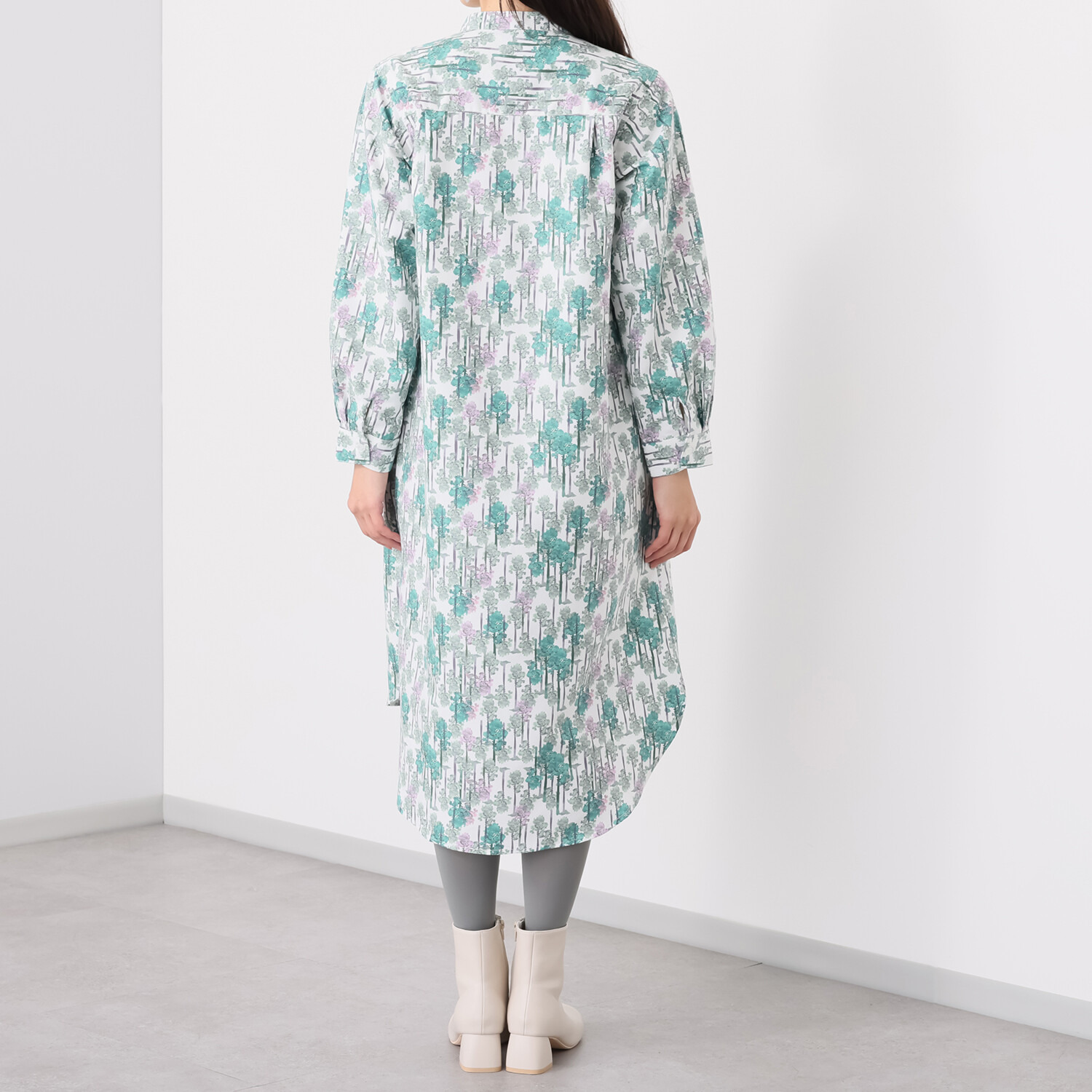 イヴァナ・ヘルシンキ オリジナルプリント シャツワンピース