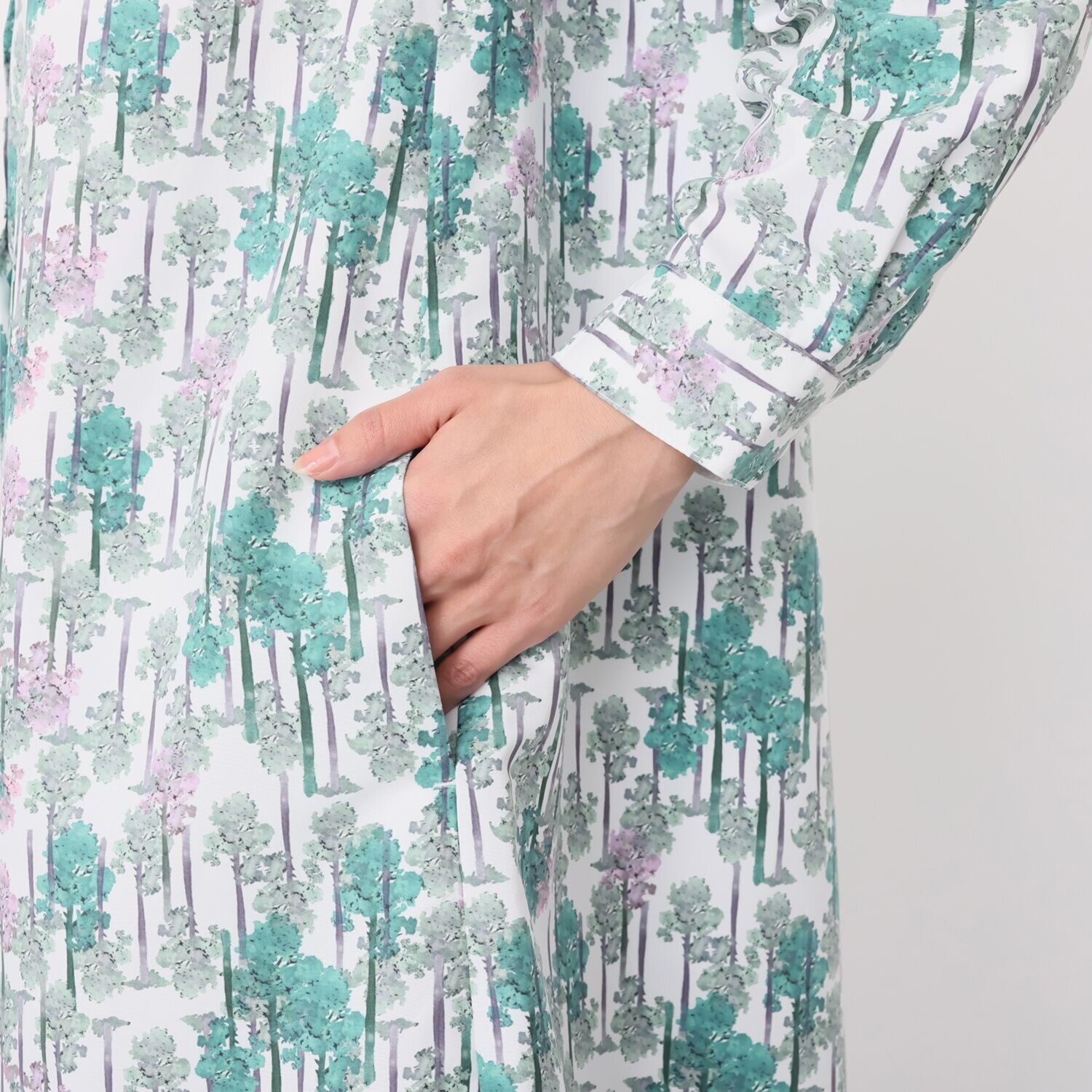 イヴァナ・ヘルシンキ オリジナルプリント シャツワンピース