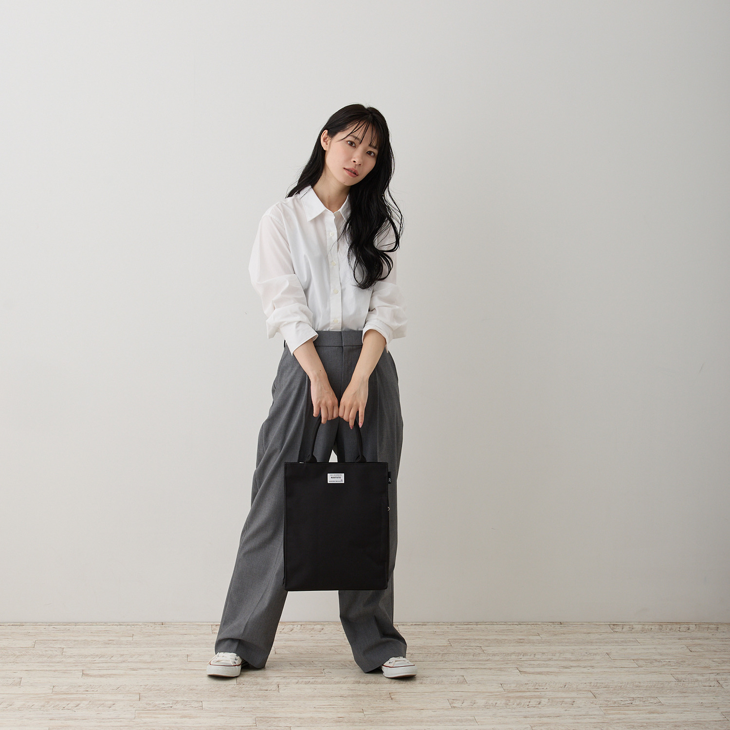 ルートート 書類の持ち運びに便利！ Ａ４トートバッグ