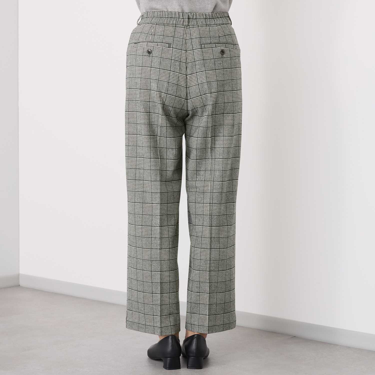 カフェタビ 微起毛素材で 優しいぬくもり 一点投入でパッと華やか！ 程良いゆとりの美脚 ワイドストレートパンツ