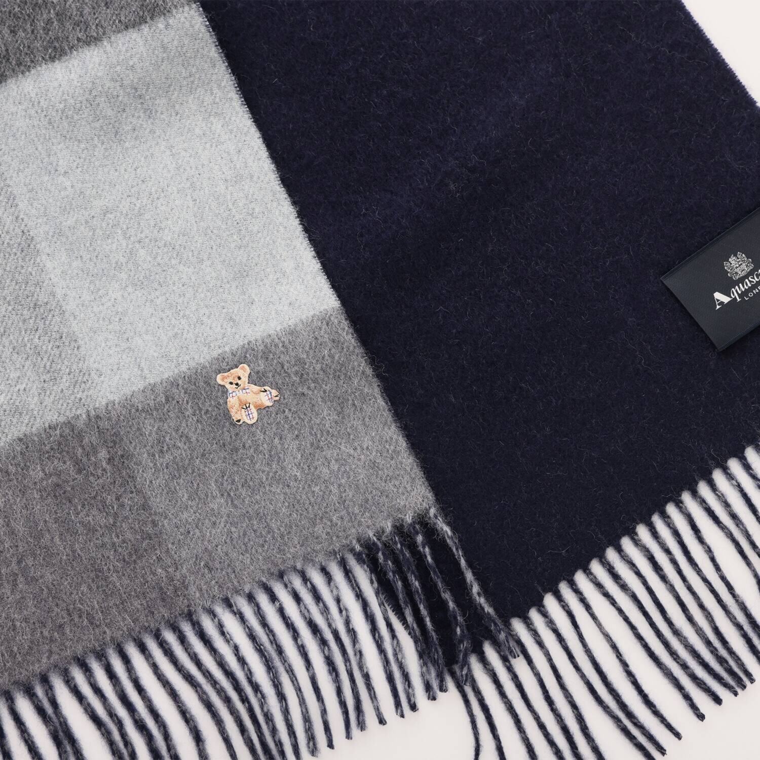 アクアスキュータム ウール１００％ ダブルフェイスマフラー