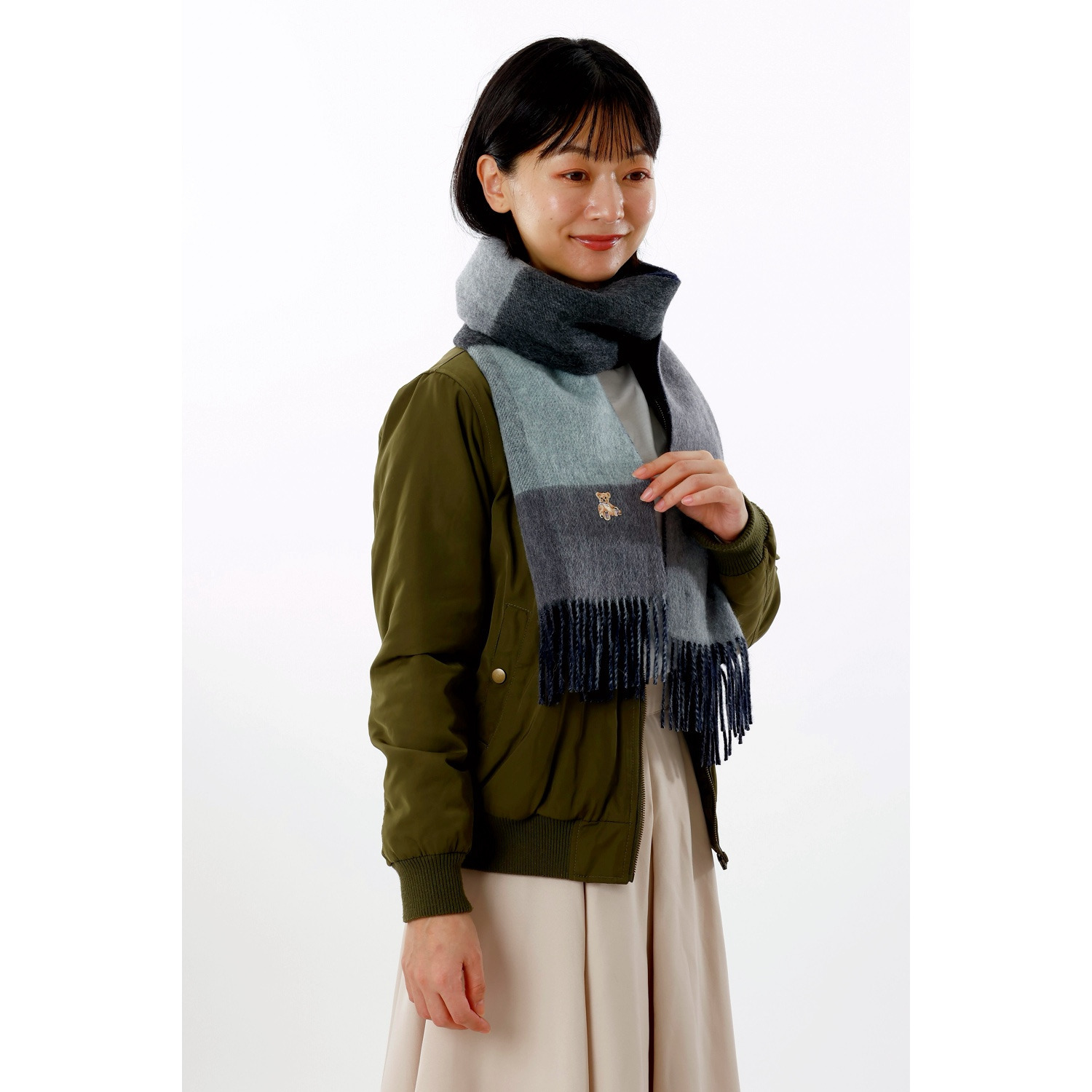 アクアスキュータム ウール１００％ ダブルフェイスマフラー