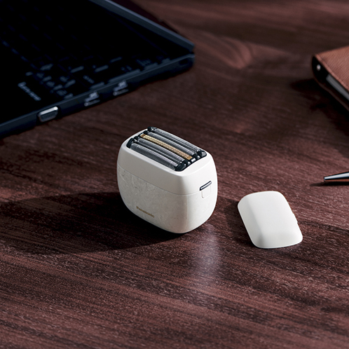 パナソニック 手のひらサイズに ５枚刃テクノロジーを凝縮 メンズシェーバー ラムダッシュ　パームイン ＥＳ−ＰＶ６Ａ