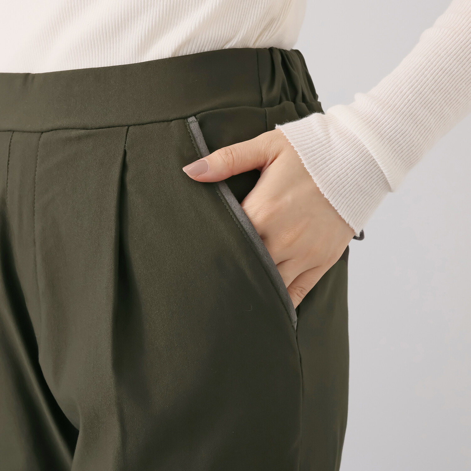 アトリエール ハイストレッチ テーパードパンツ