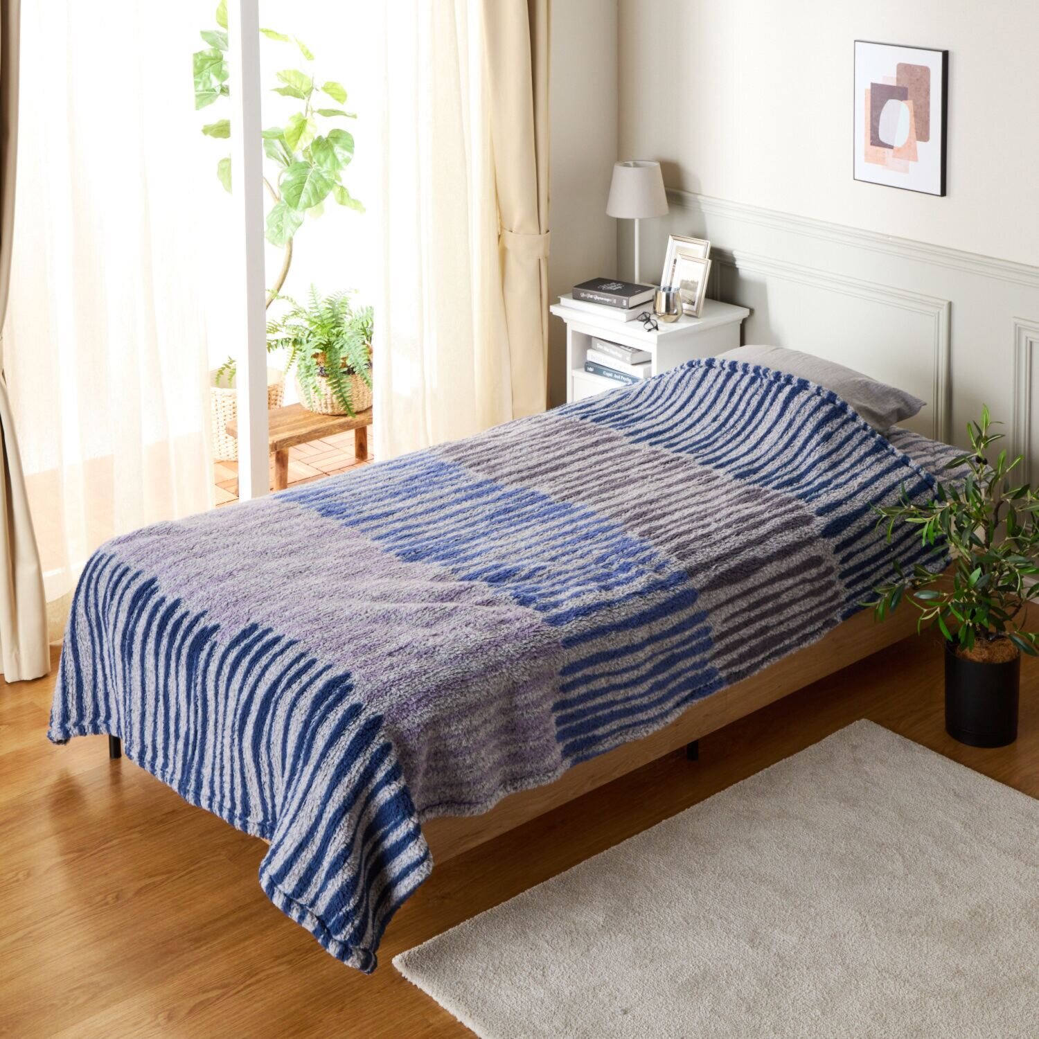 ｎｉｓｈｉｋａｗａ　西川 軽くてふわふわ！ 抗菌・消臭・蓄熱 もこもふブランケット ＜セミダブル＞