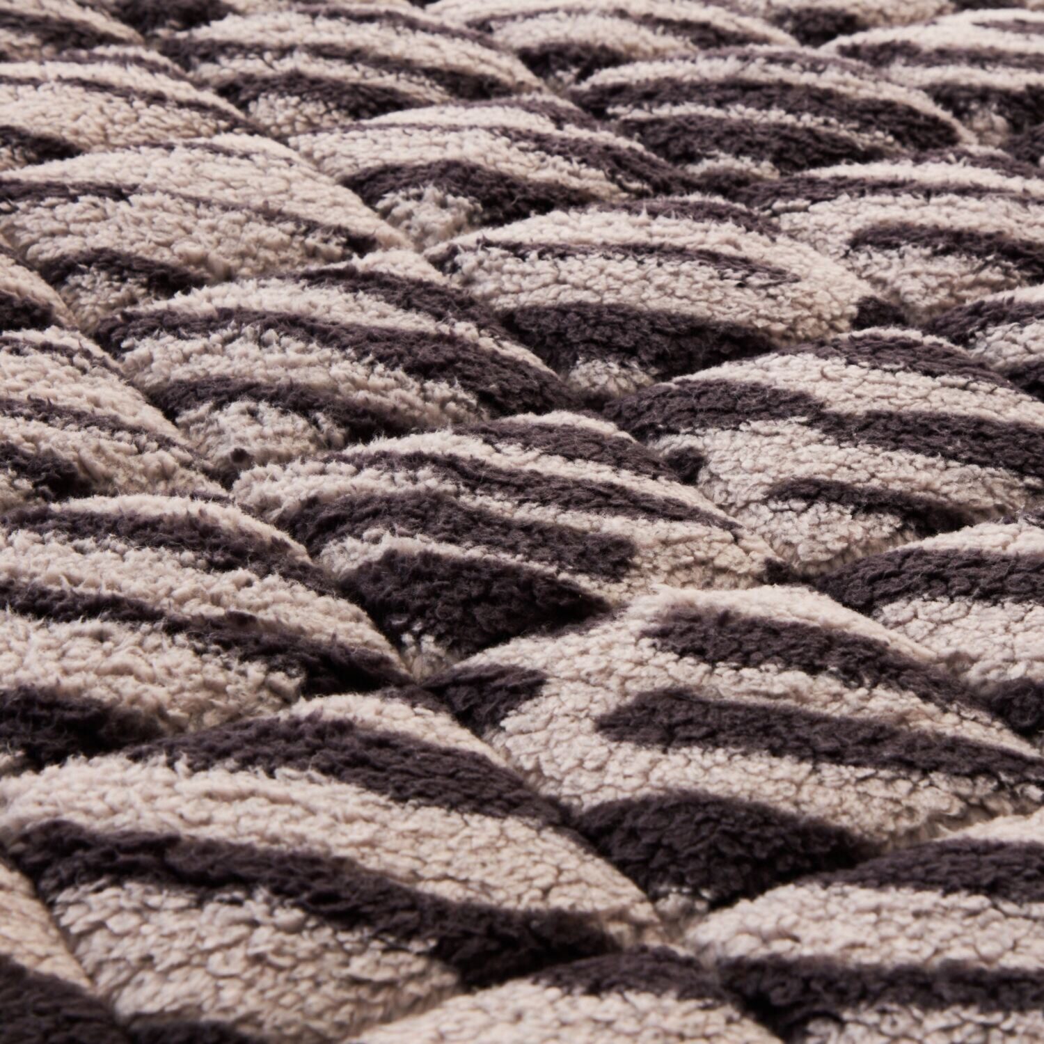 ｎｉｓｈｉｋａｗａ　西川 抗菌・消臭・蓄熱 もこもふ敷きパッド ＜ダブル＞