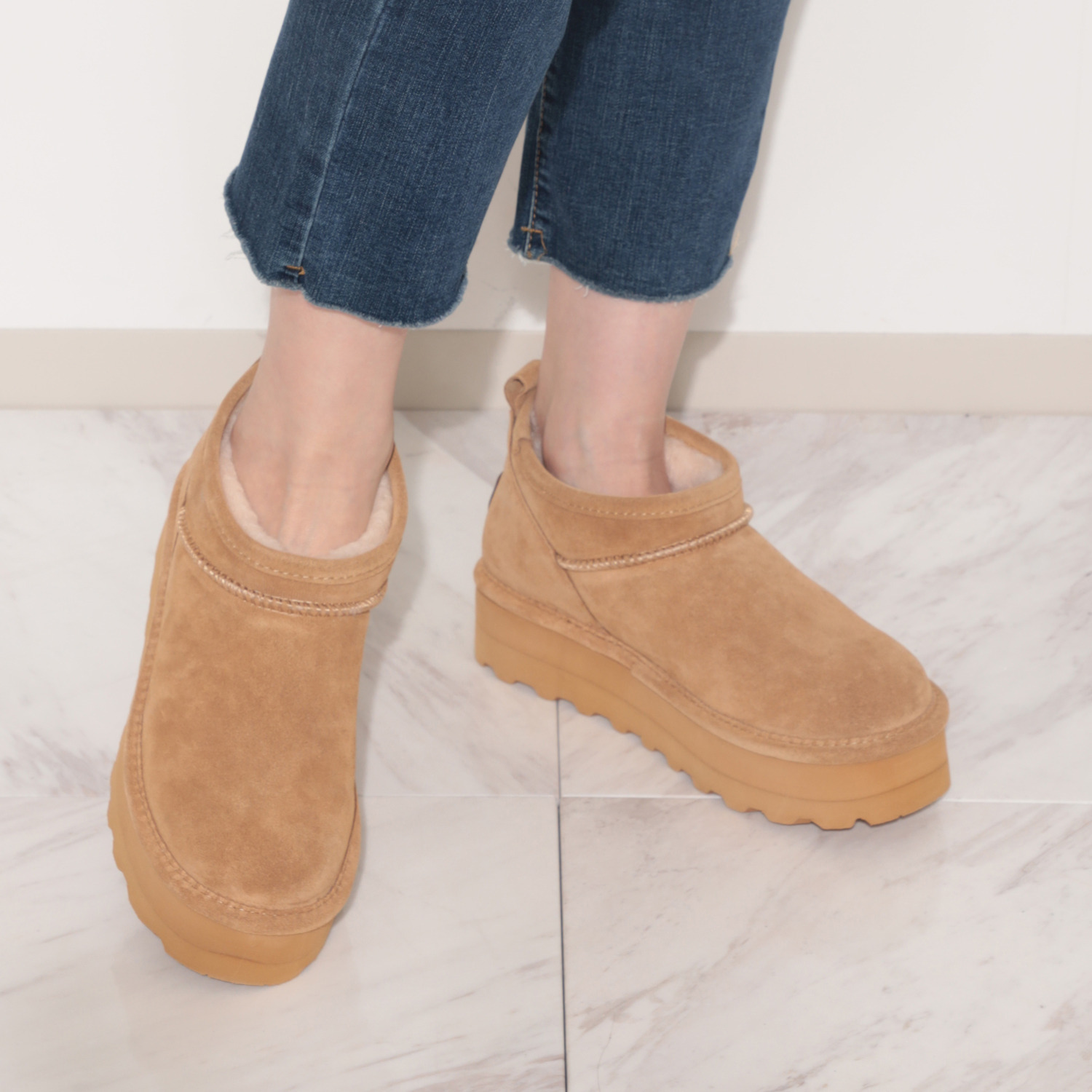 ベアパウ 牛革厚底ブーツ “レトロ スーパーショーティ”