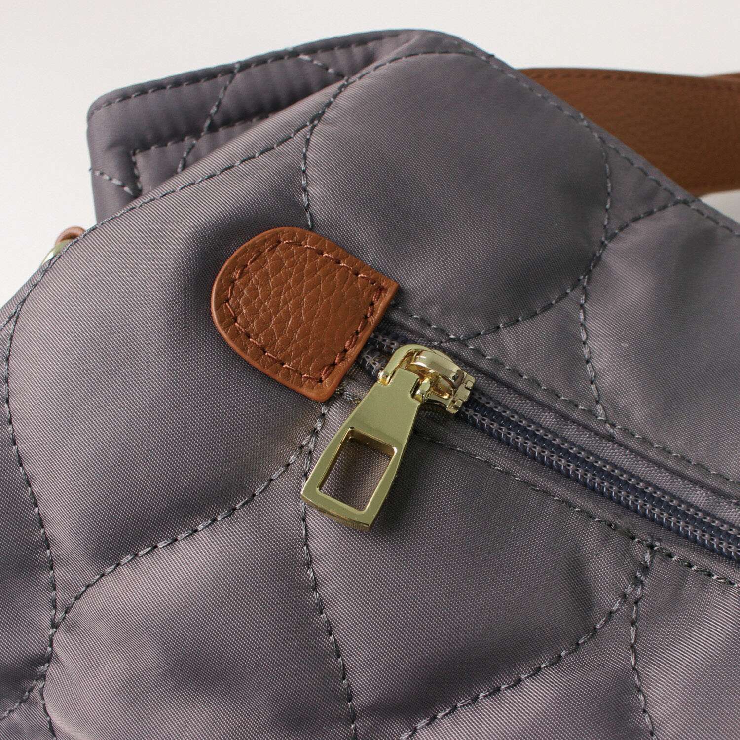 リズデイズ はっ水キルティング ２ウェイハンドバッグ