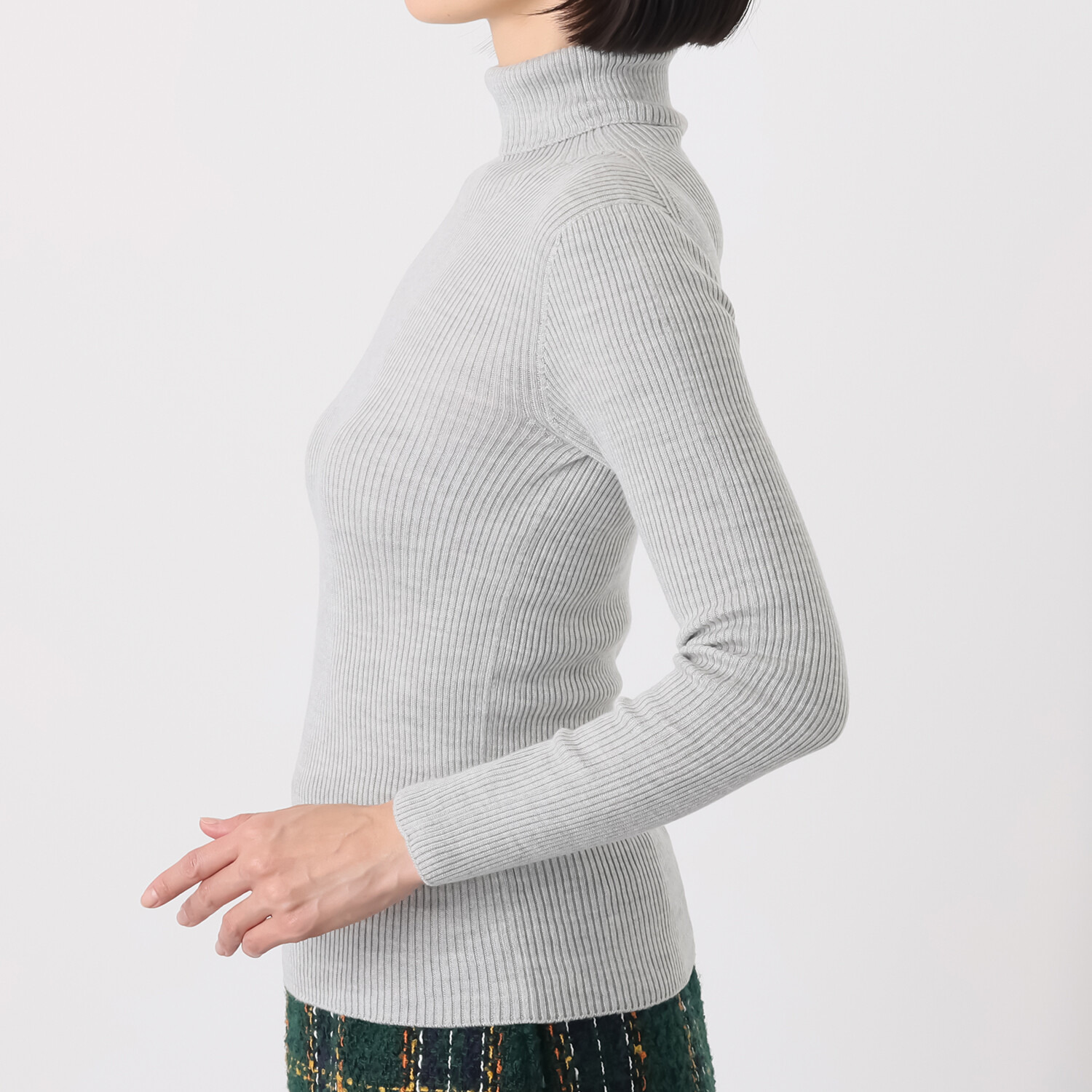 ハセガワ カシミヤよりも細い スパンシルク 無縫製タートルネック プルオーバー