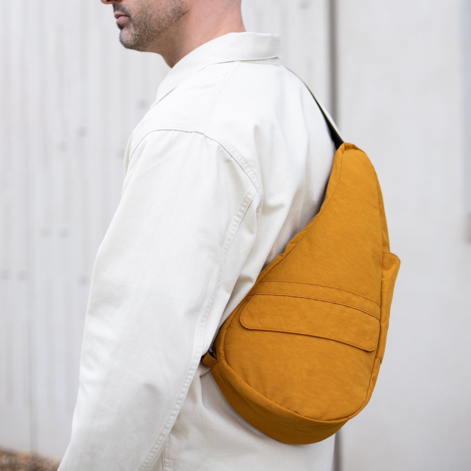 ヘルシーバックバッグ ポーチ付　はっ水 テクスチャードナイロン ボディーバッグ