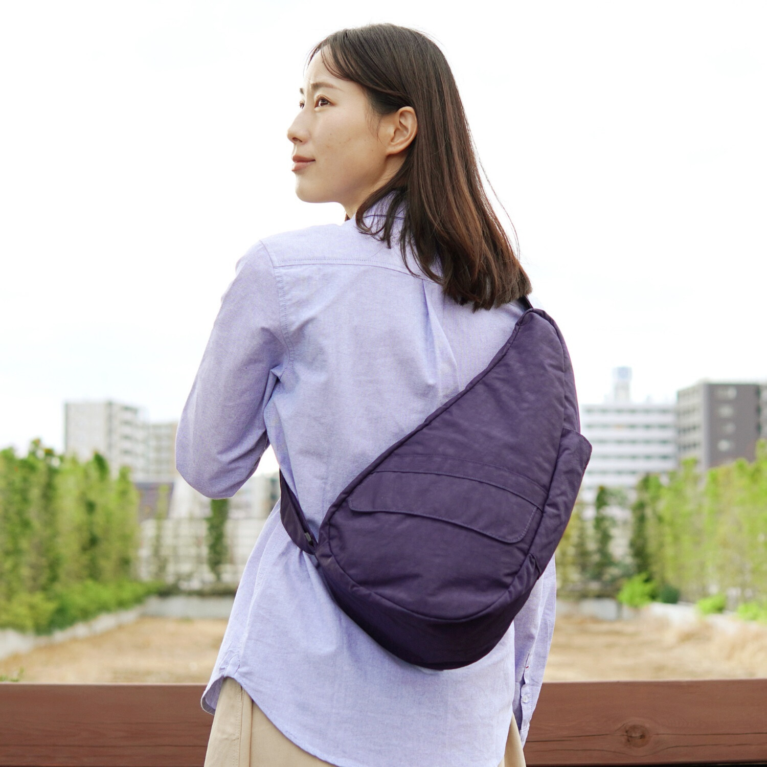 ヘルシーバックバッグ ポーチ付　はっ水 テクスチャードナイロン ボディーバッグ