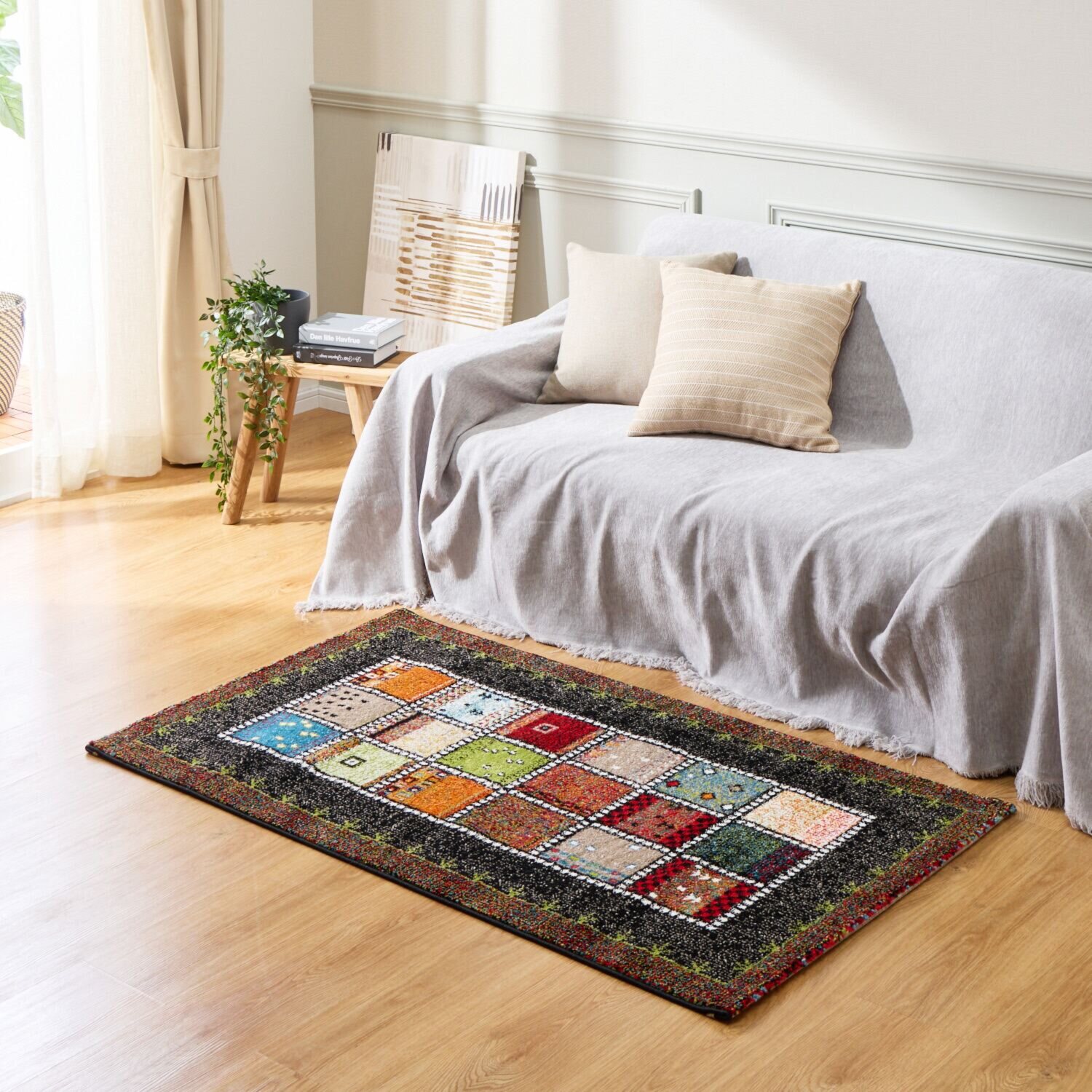 トルコ製 ウィルトン織 ヘシティデザイン インテリアマット ＜８０×１４０ｃｍ＞