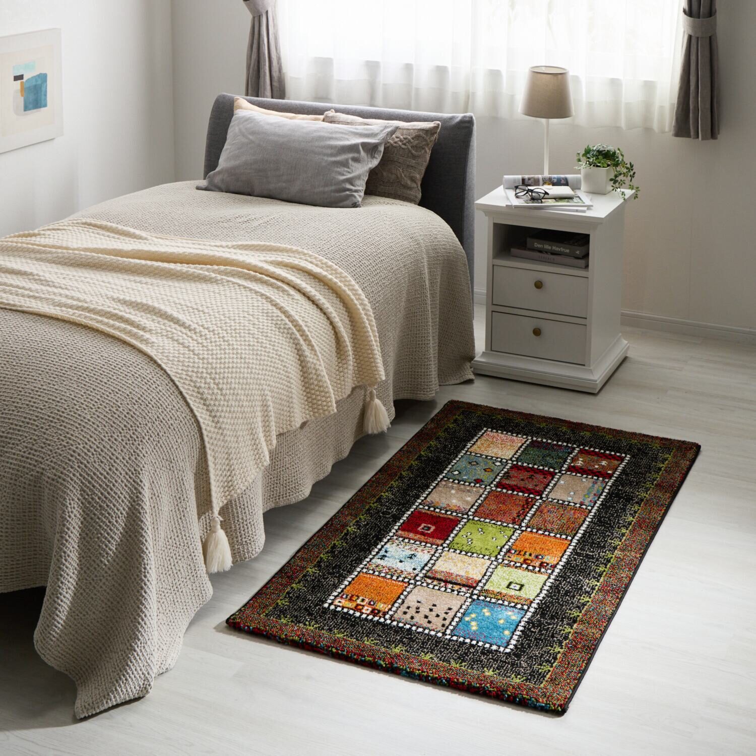 トルコ製 ウィルトン織 ヘシティデザイン インテリアマット ＜８０×１４０ｃｍ＞