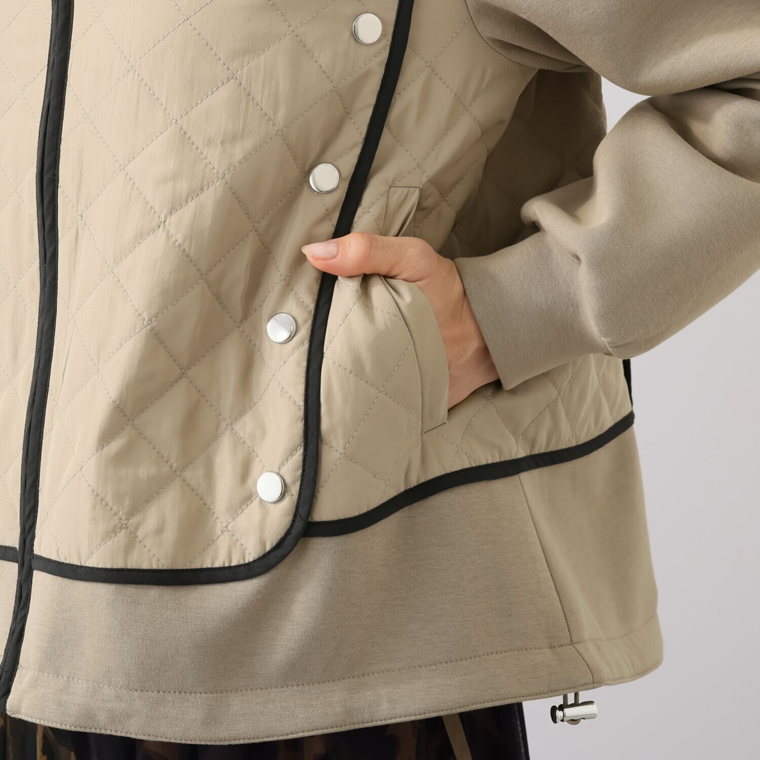 エムズ　スタイル キルティングデザイン パイピングアクセント フーディーブルゾン