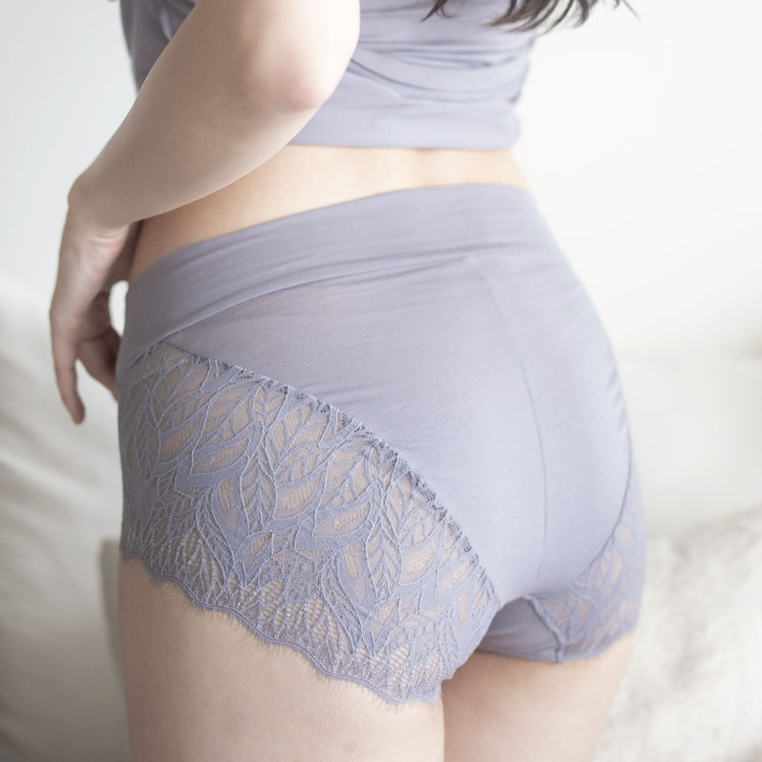 ヘ・エラ 抗菌防臭 上質ファインコットン使用 レーシーショーツ ３枚セット