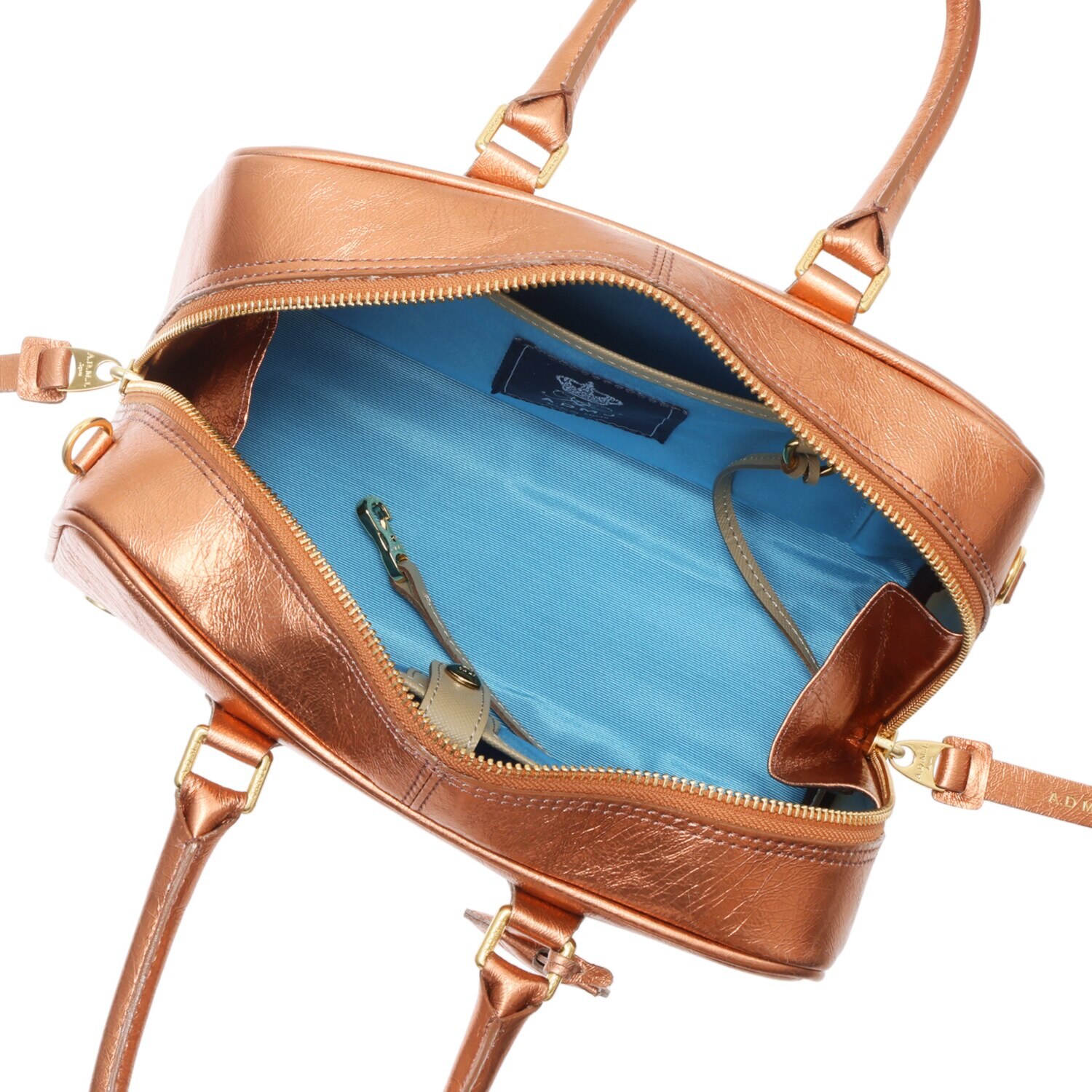 エーディーエムジェイ イタリアンレザー クラックメタル ２ウェイボストンバッグ ＜２３ｃｍ＞