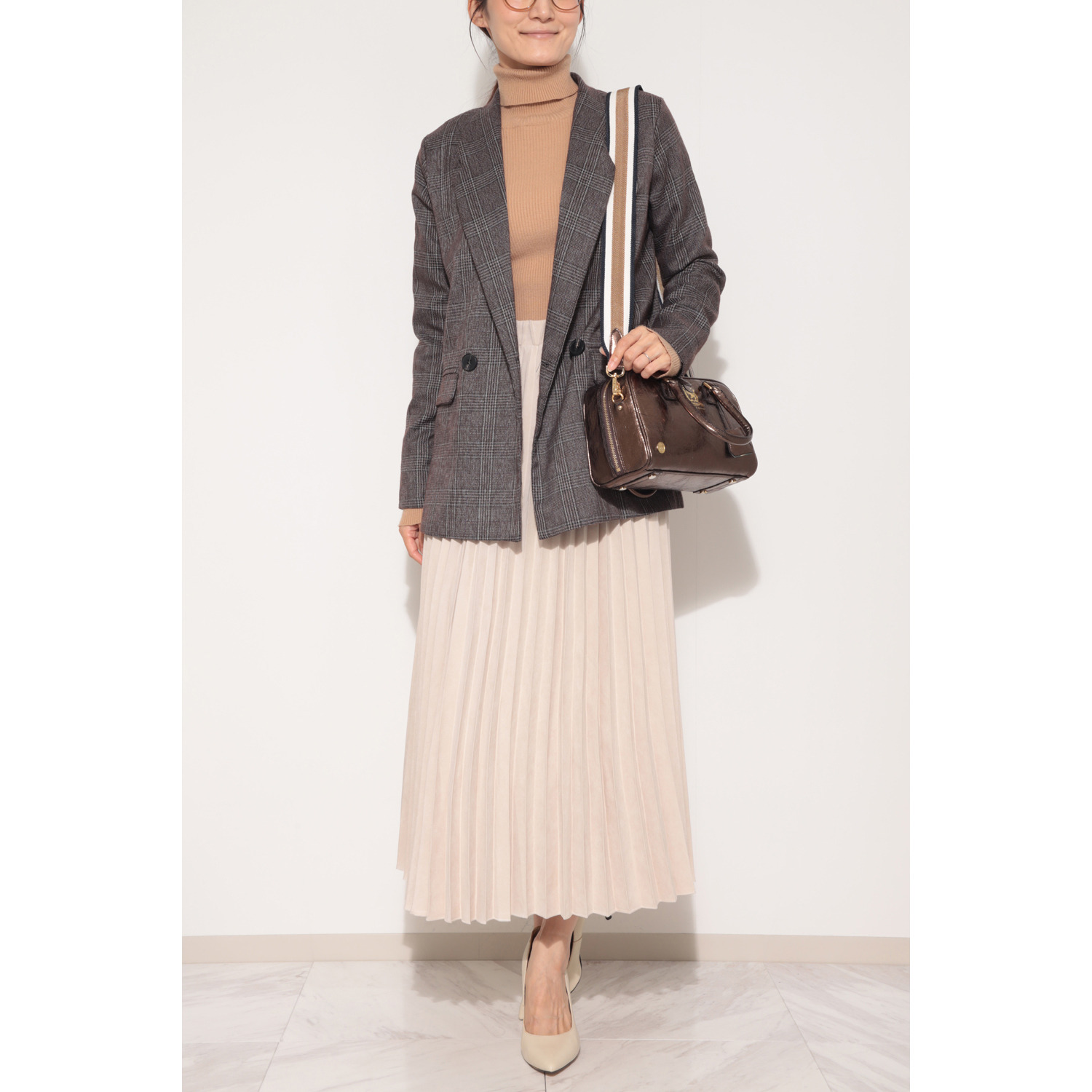 エーディーエムジェイ イタリアンレザー クラックメタル ２ウェイボストンバッグ ＜２３ｃｍ＞