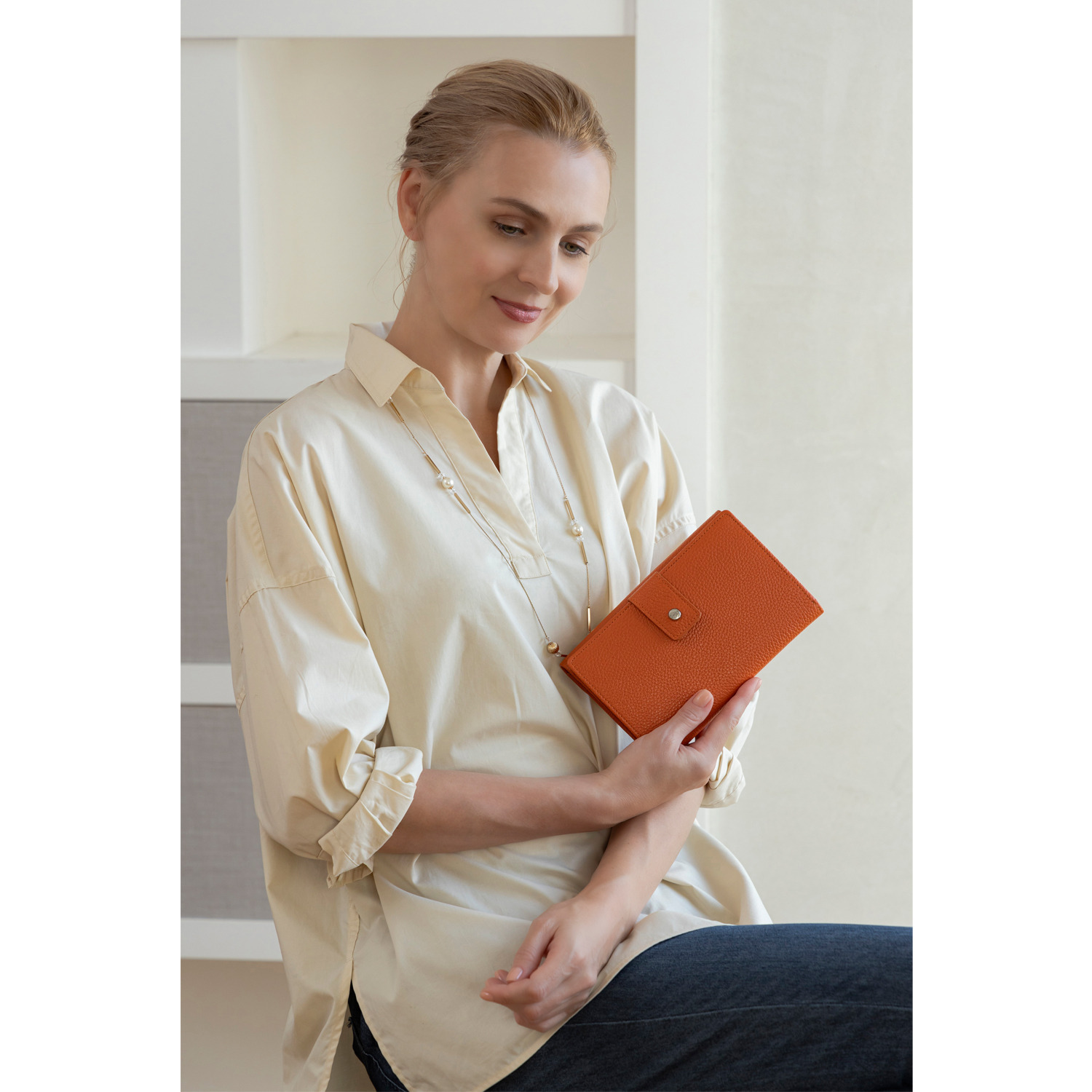 ジウディ ＜イタリア製＞ マストロット社製牛革 ウォレット機能付 おくすり手帳ホルダー