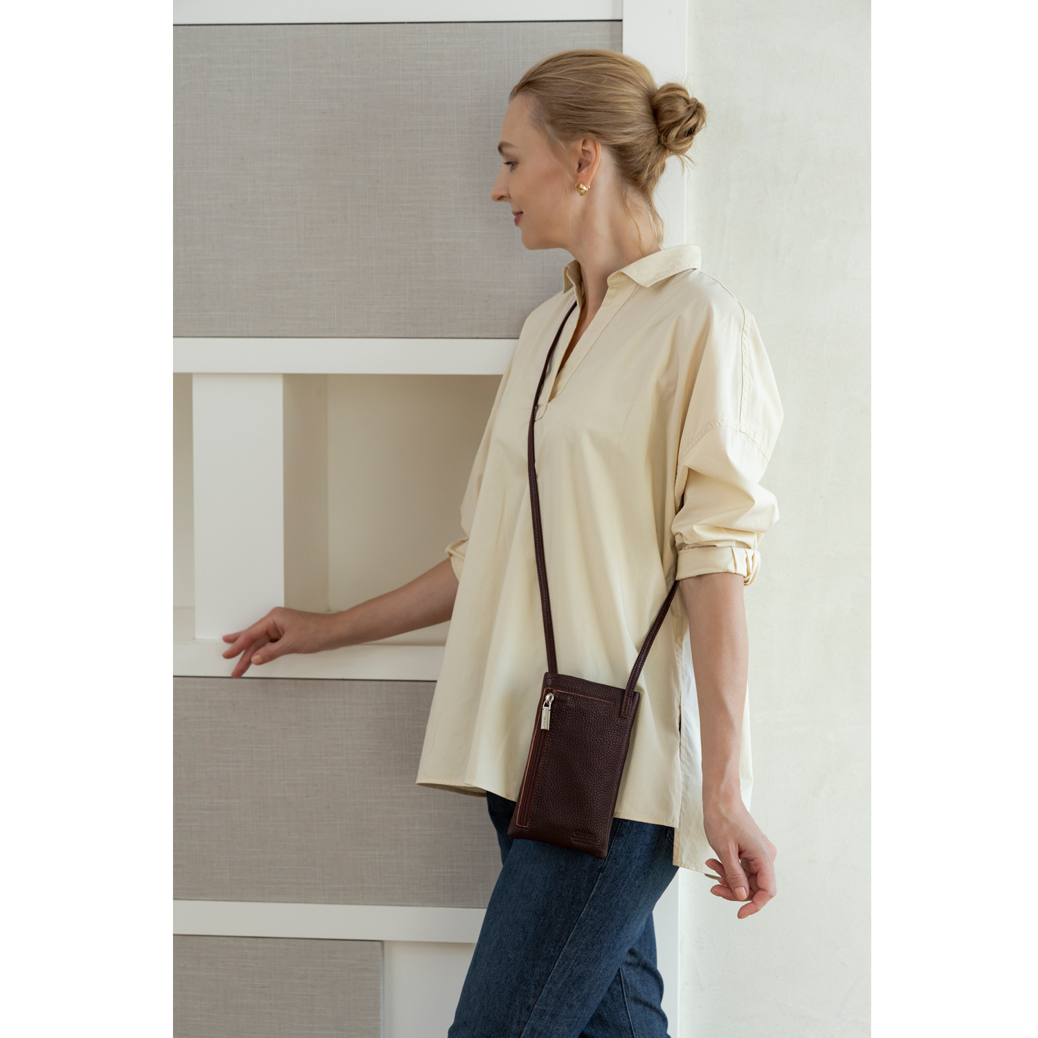 ジウディ ＜イタリア製＞ マストロット社製牛革 ストラップ付 ミニマムポーチ