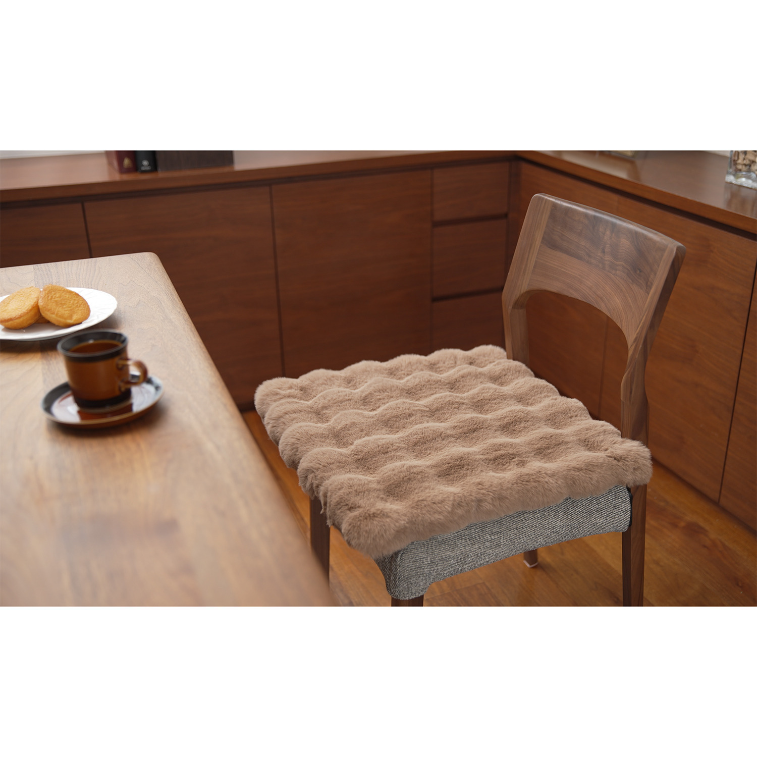 ソファーの座面に敷いて 快適な座り心地復活！ ふわふわファータッチ 復活ソファーシート ＜１人掛用＞