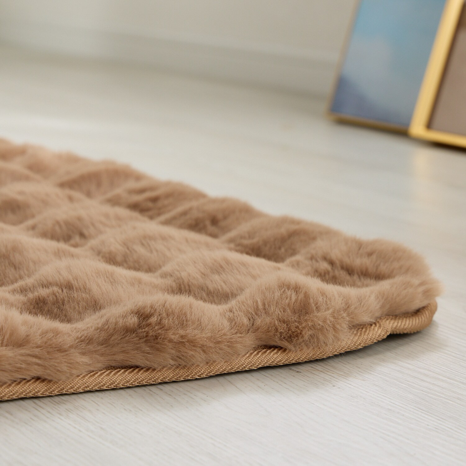 ふわふわファータッチ 蓄熱ウレタン入り 足元あったかラグ ＜６５×１７０ｃｍ＞