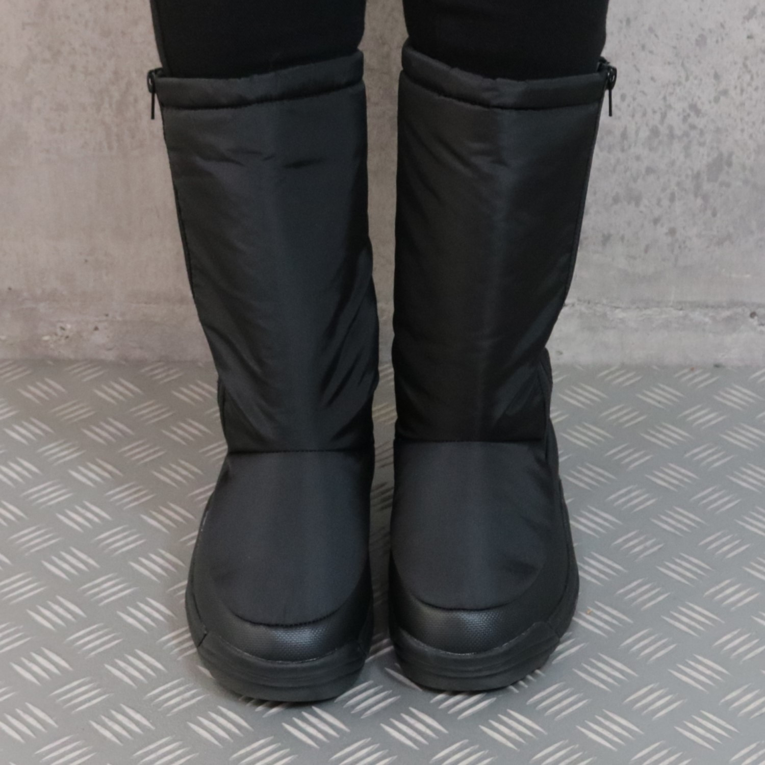 ＧＥＲＲＹ 防水・はっ水 ファスナーで履きやすい スパイク付ロングブーツ