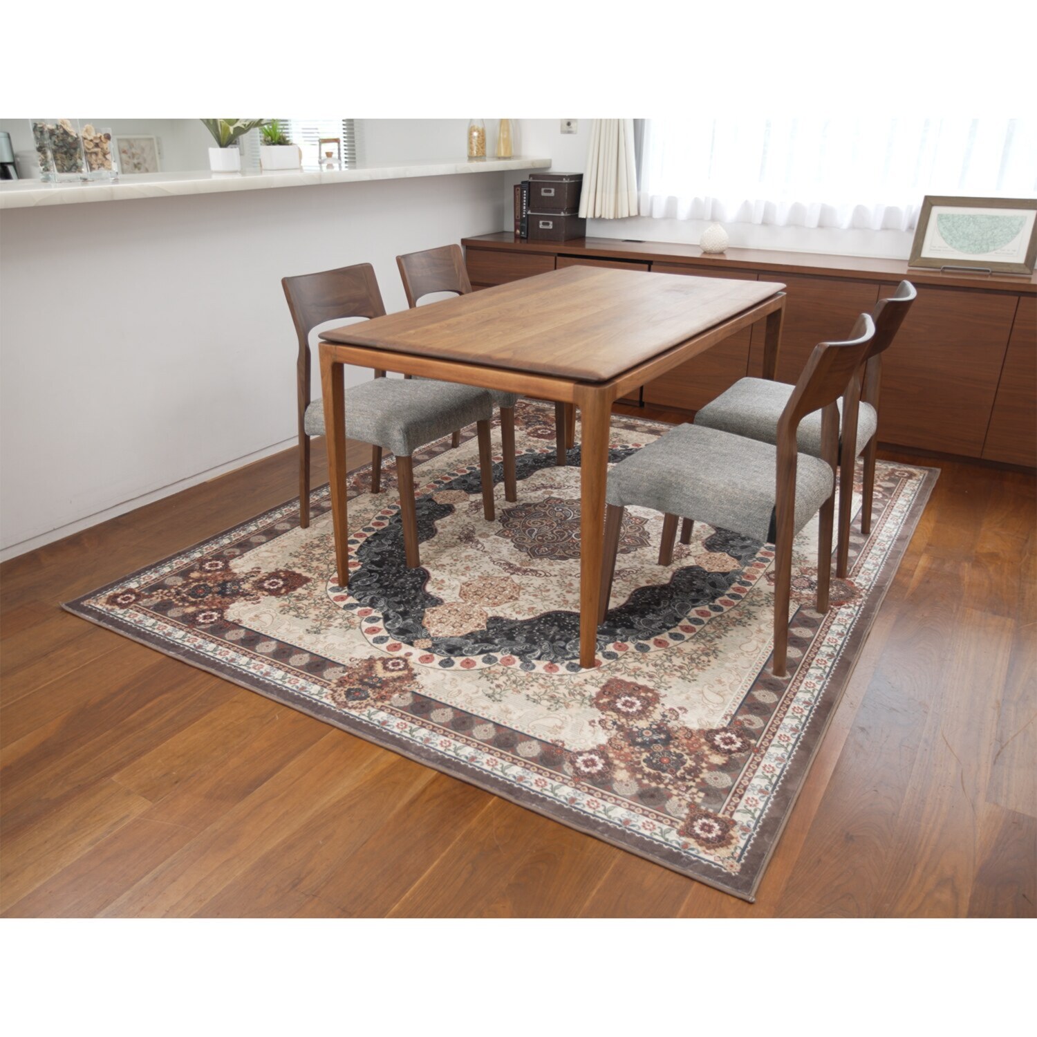 洗える＆はっ水加工で お手入れ簡単！ ペルシャンデザイン シルクタッチカーペット “マルグリット” ＜１９０×２４０ｃｍ＞