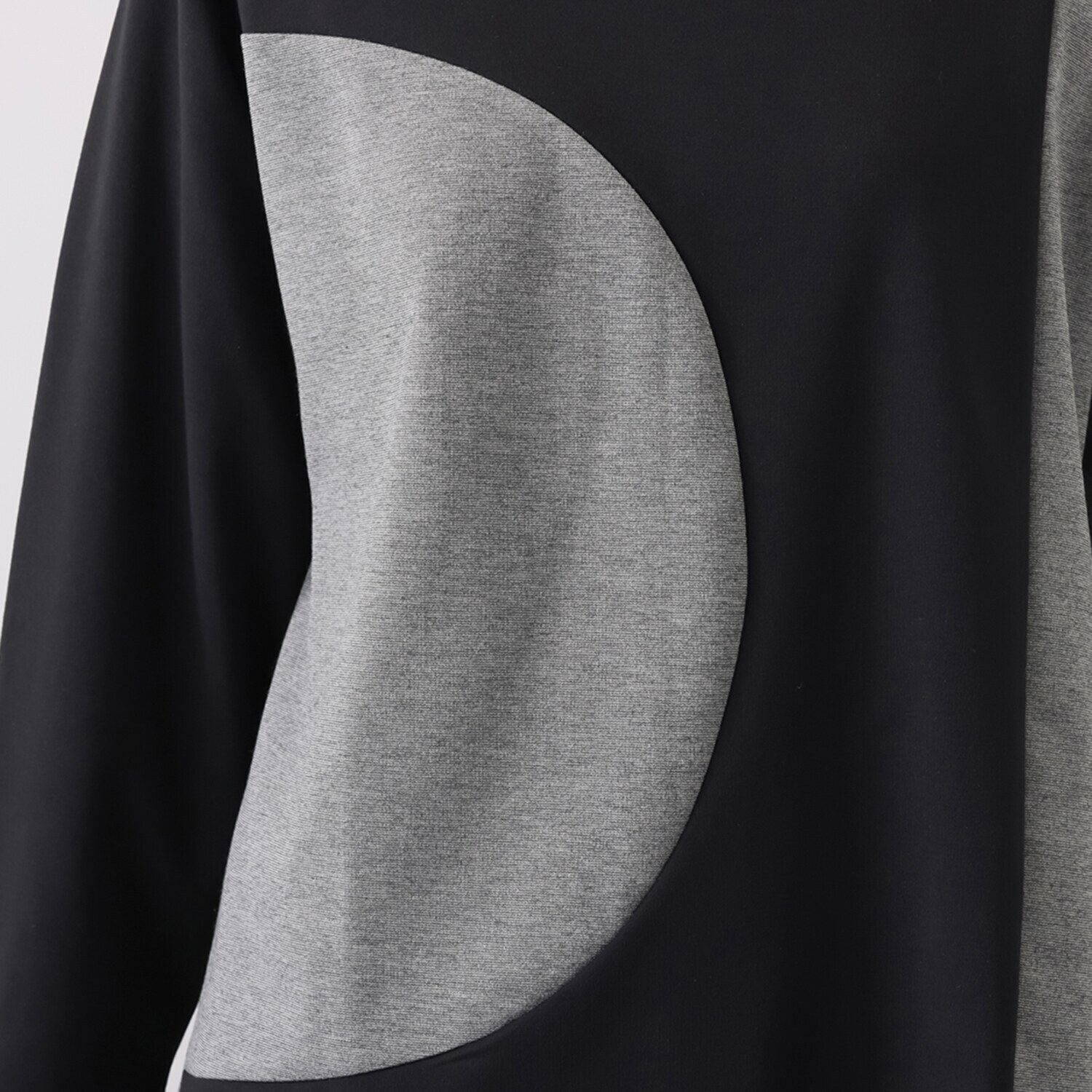 コイビトミサキ　ブラック 配色切替 プルオーバー