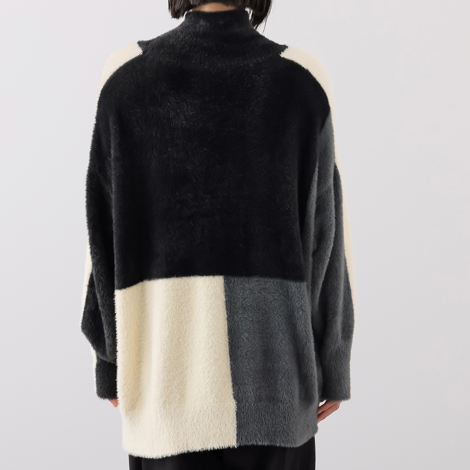 コイビトミサキ　ブラック マルチカラー ニットプルオーバー