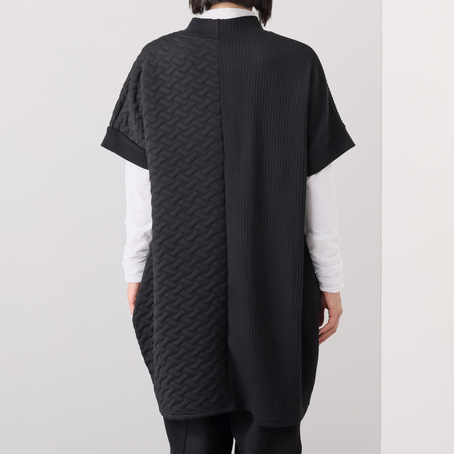 コイビトミサキ　ブラック 異素材切替 チュニックプルオーバー