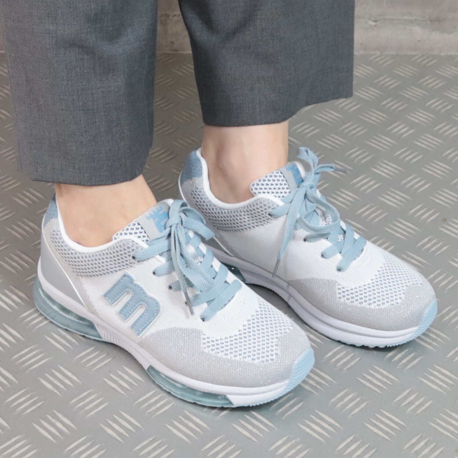 モズ コンビアクセント ダブルのエア入りソール 軽量ニットスニーカー 