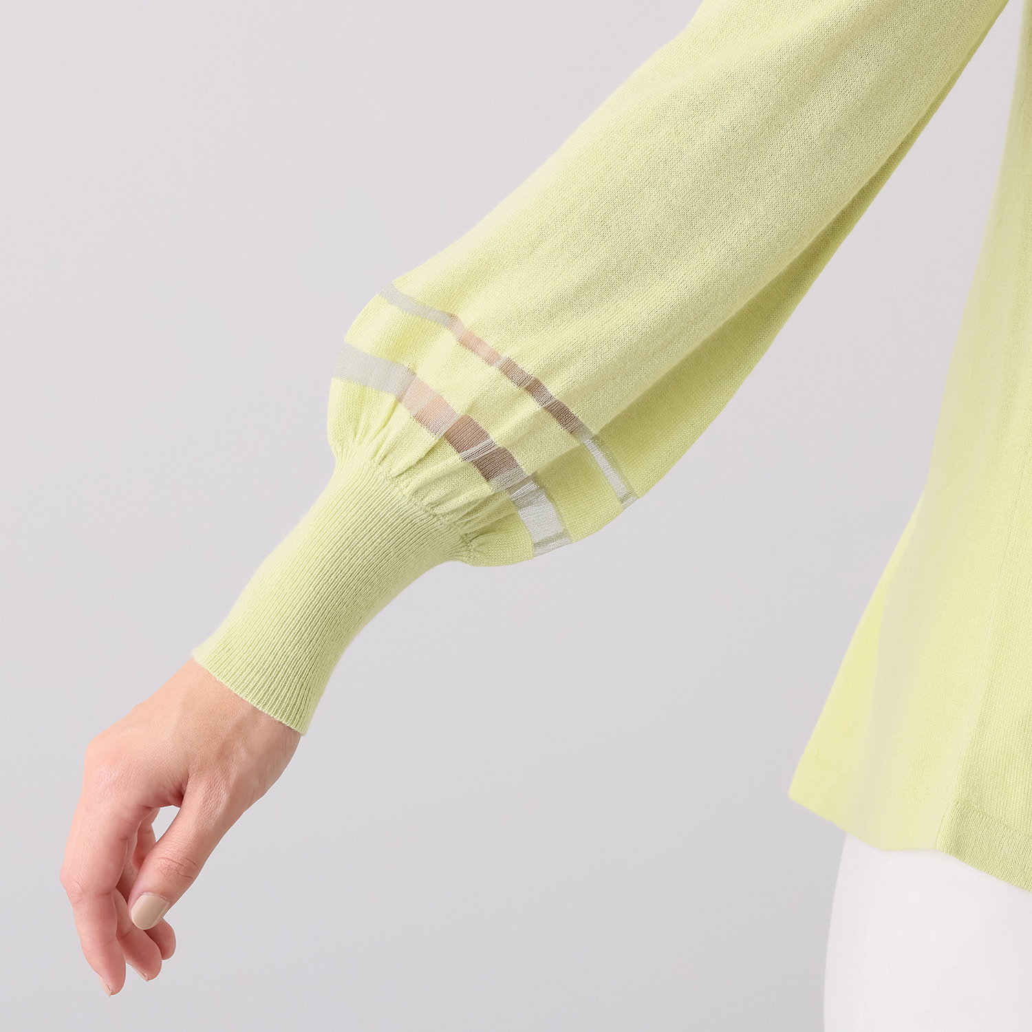 メリオン カシミヤタッチの肌触り シアー切替デザイン ハイネック ニットプルオーバー