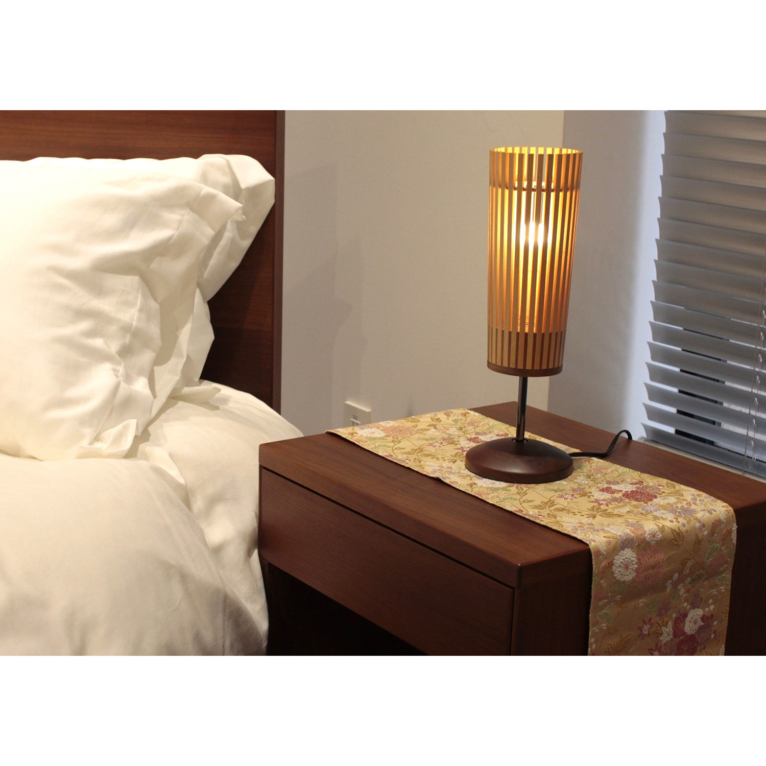 ジャガード織 四季草華紋 テーブルセンター